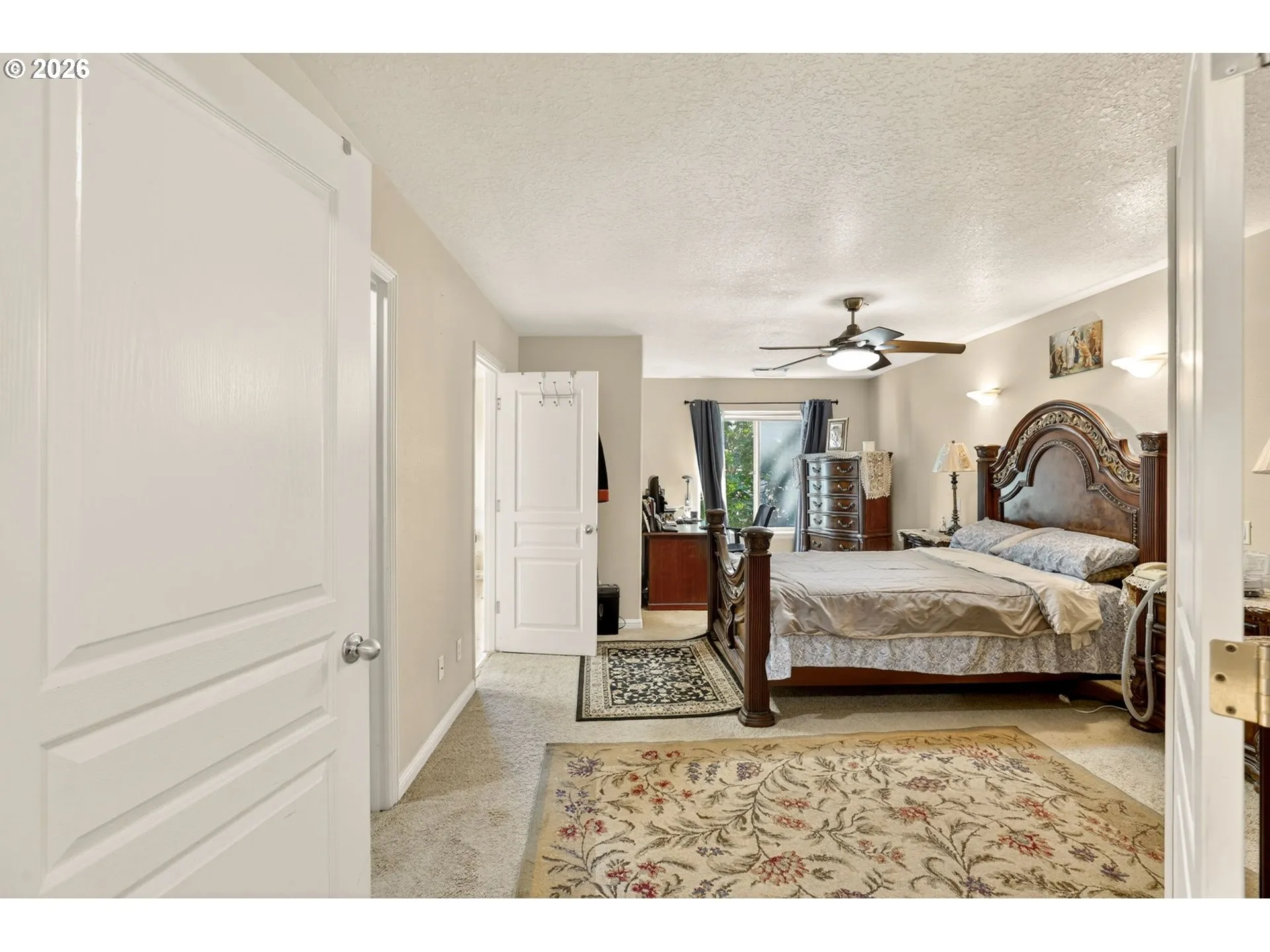 Bedroom, Owner's Suite-Walk-In Closet
