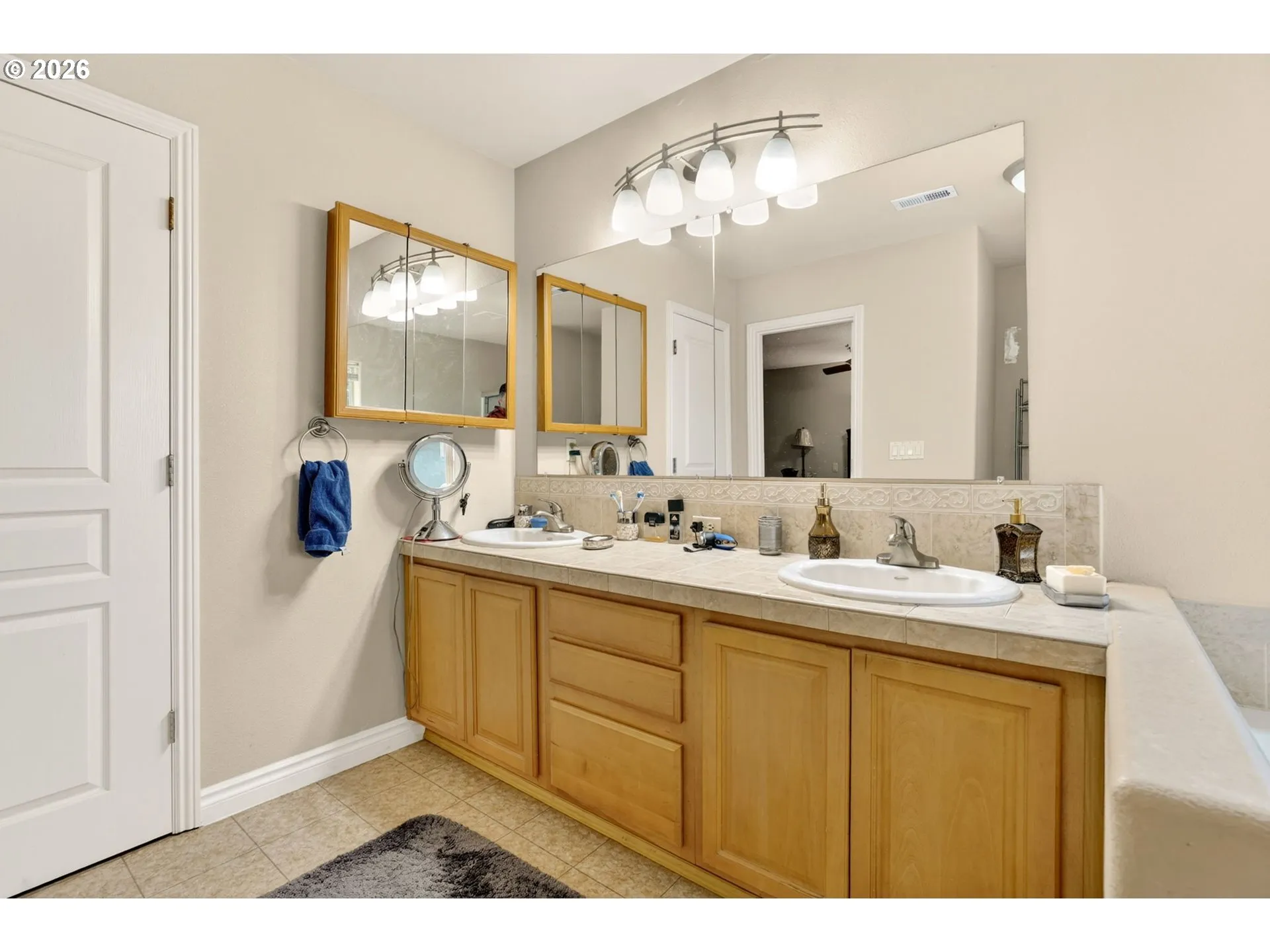 Bathroom-Double Sinks