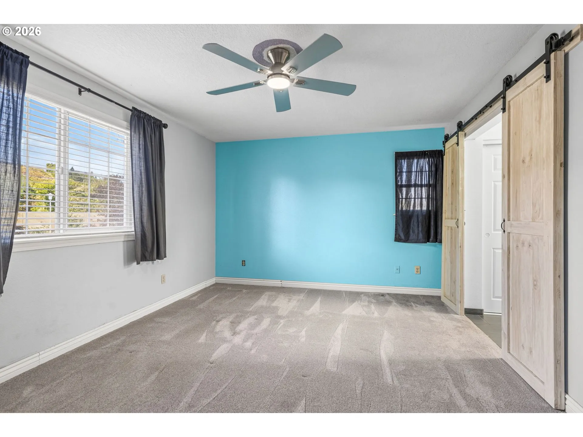 Bedroom, Primary-Upper