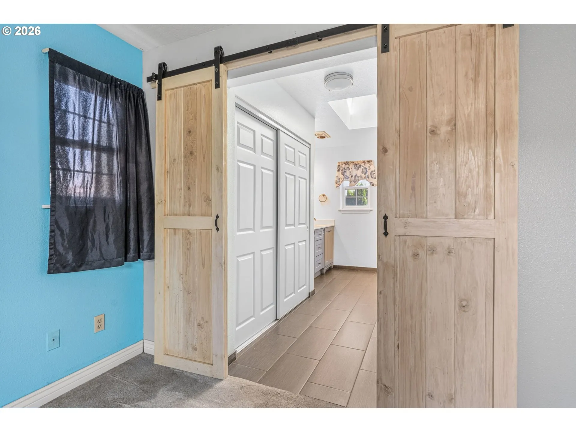 Bathroom-Upper