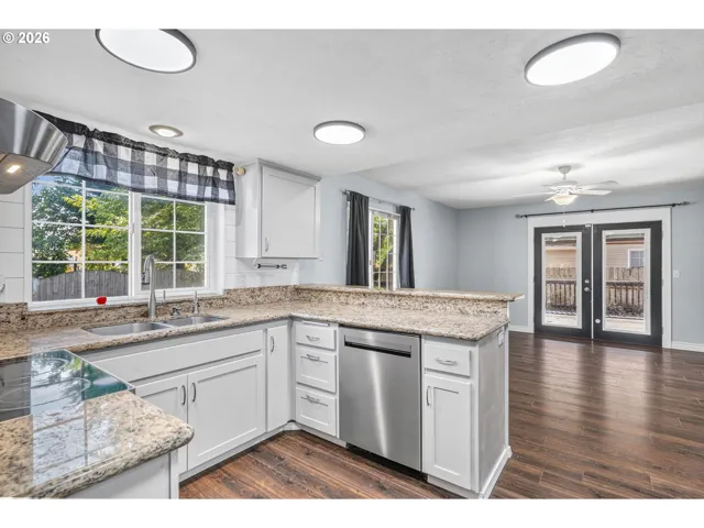 Kitchen/Living Room