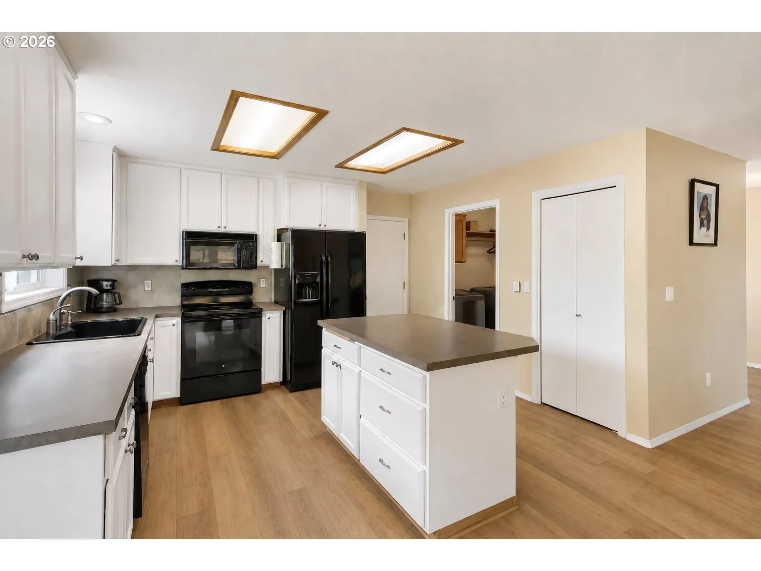Kitchen-Island