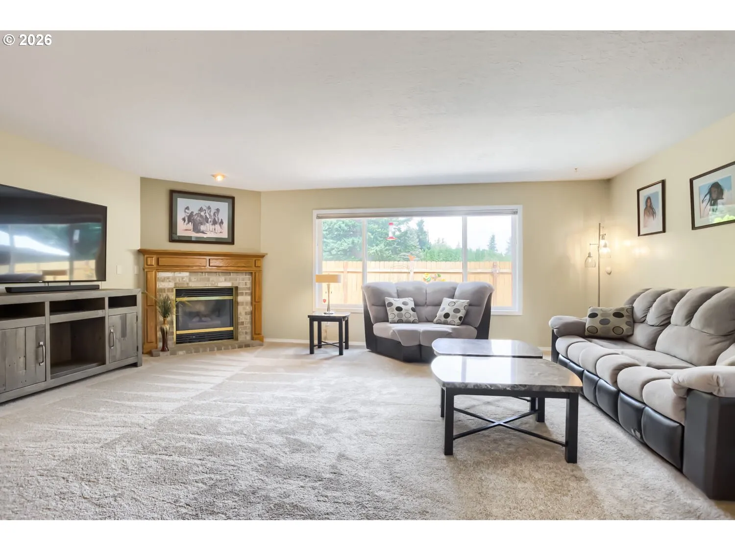 Living Room-Fireplace