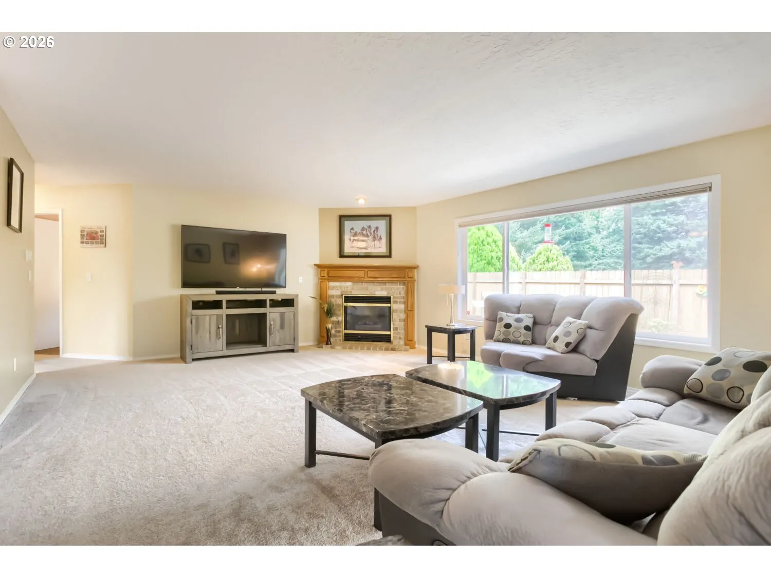 Living Room-Fireplace
