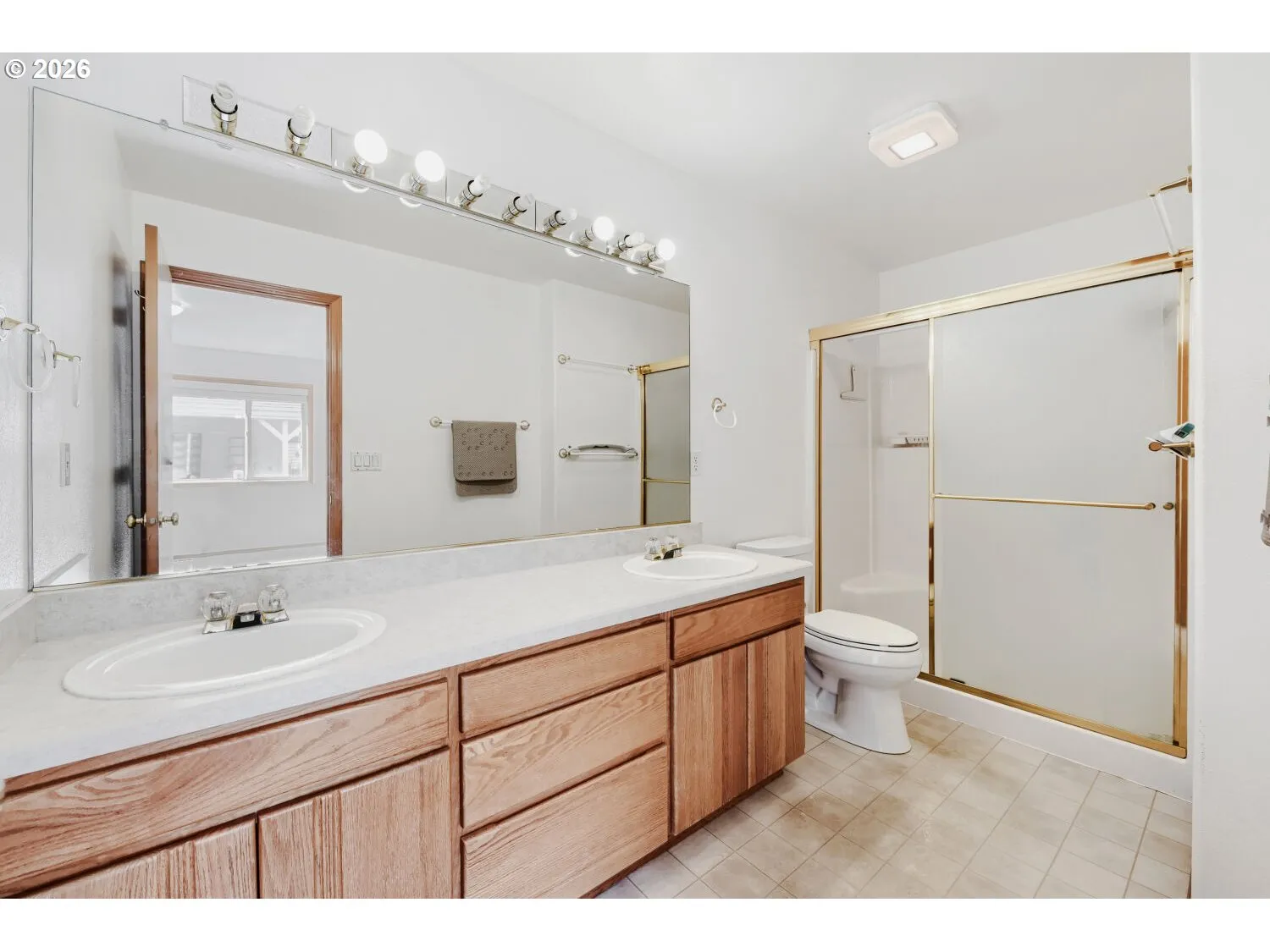 Primary Bedroom-Attached Bathroom