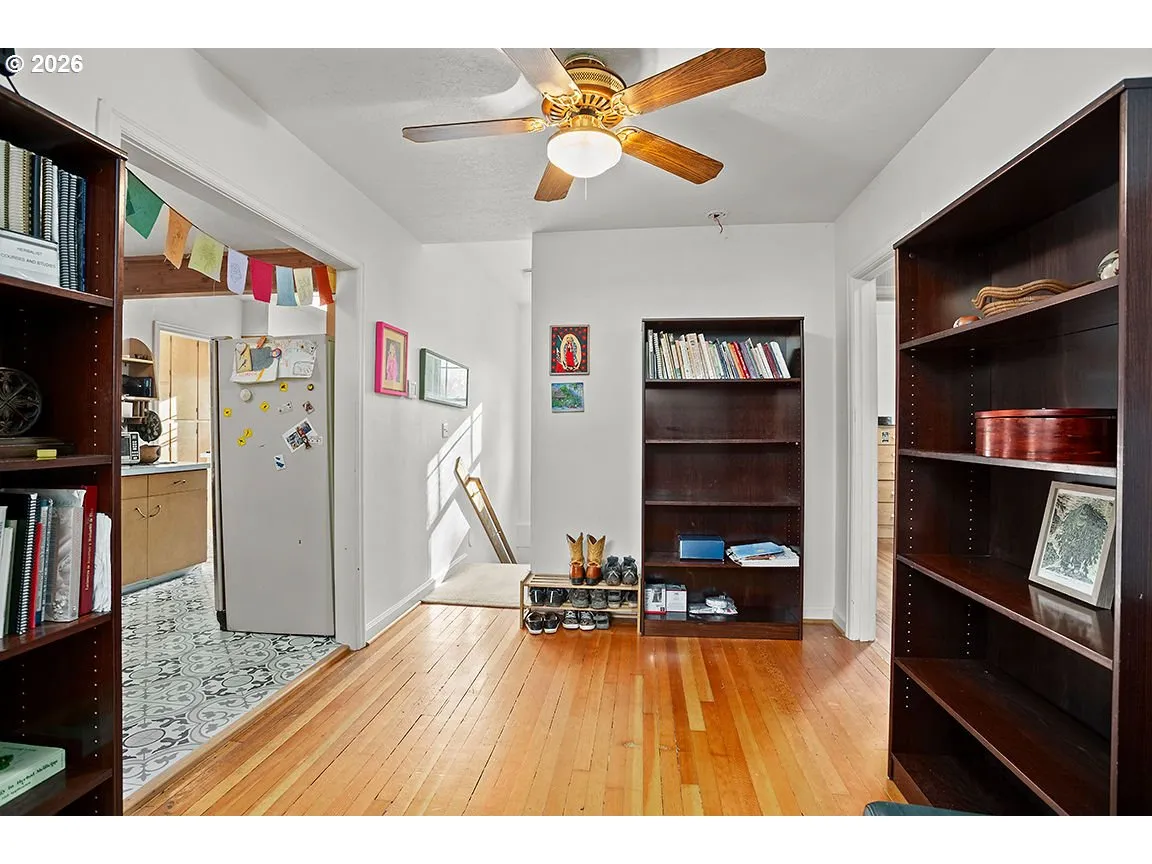 Living Room-Ceiling Fan