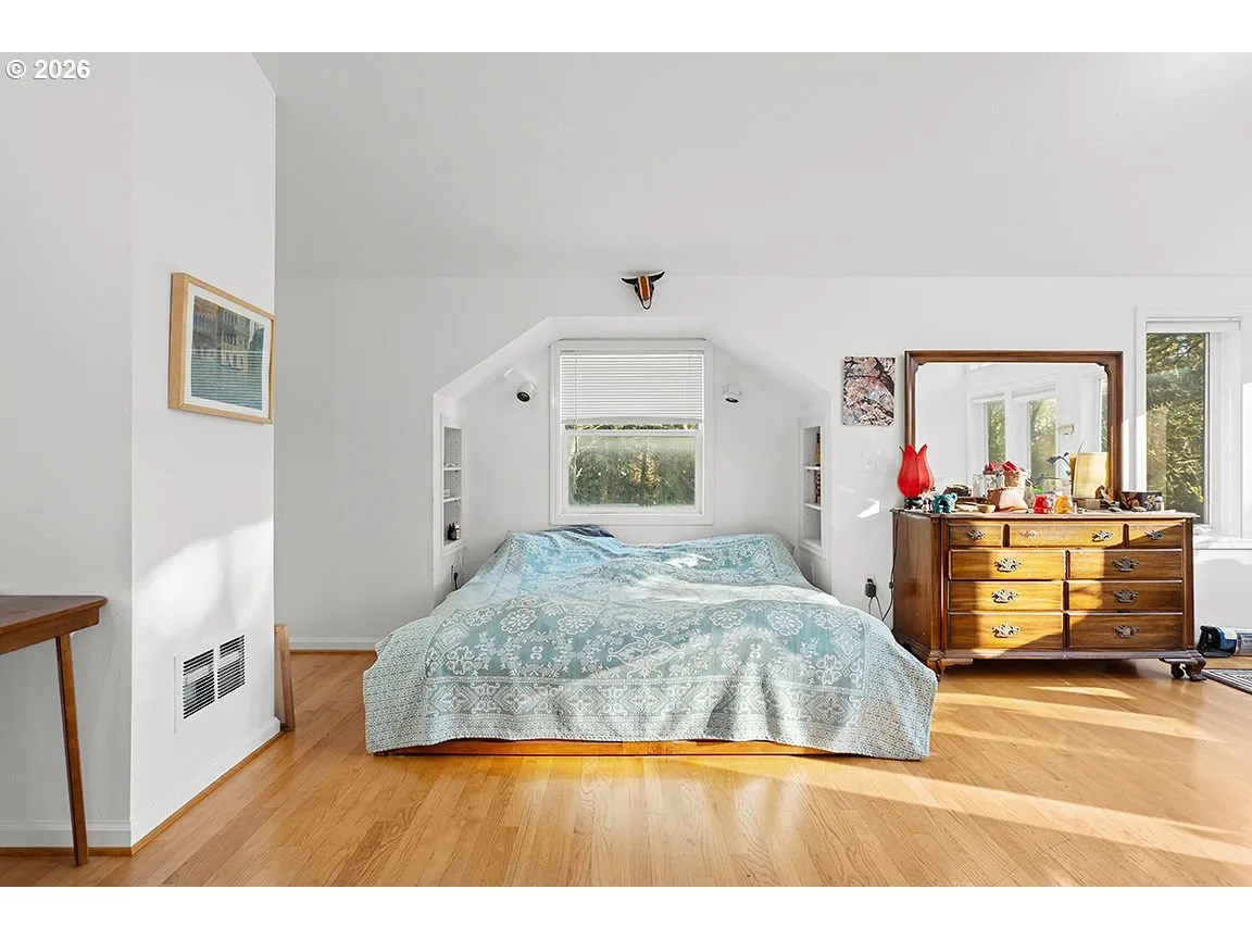 Owner's Suite Bedroom-Upper