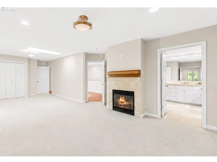 Bedroom, Owner's Suite-Upper