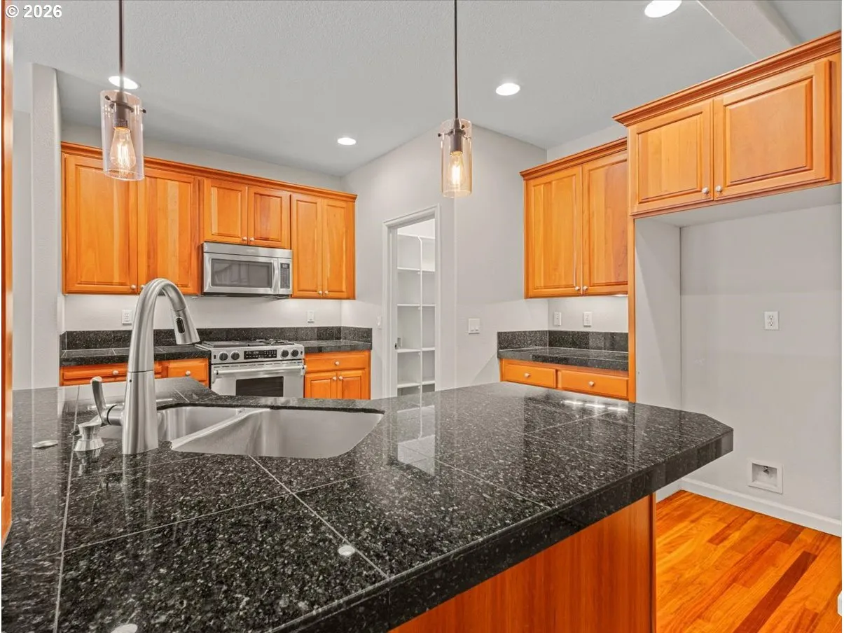 Kitchen-Island