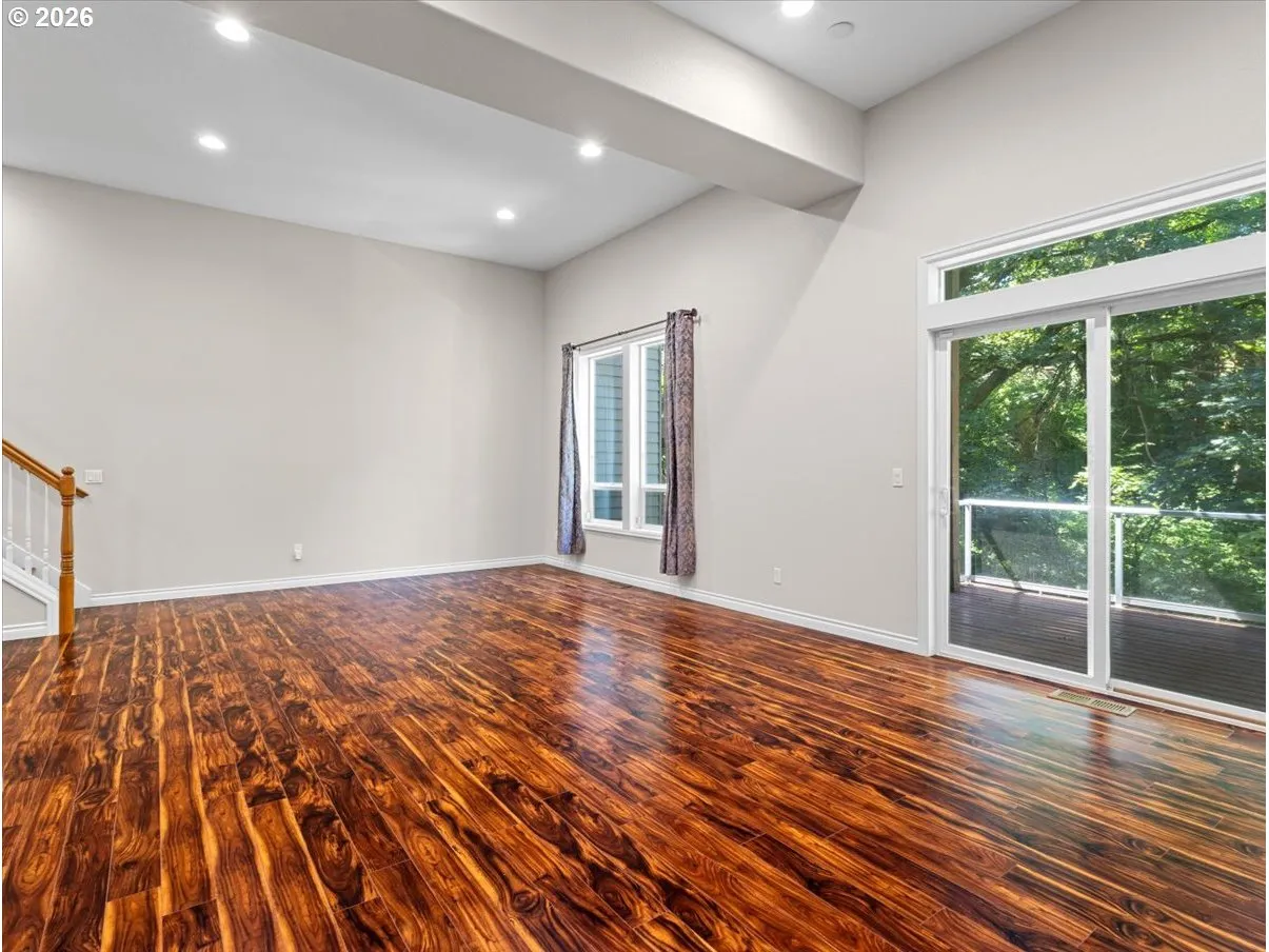 Bonus Room-Lower