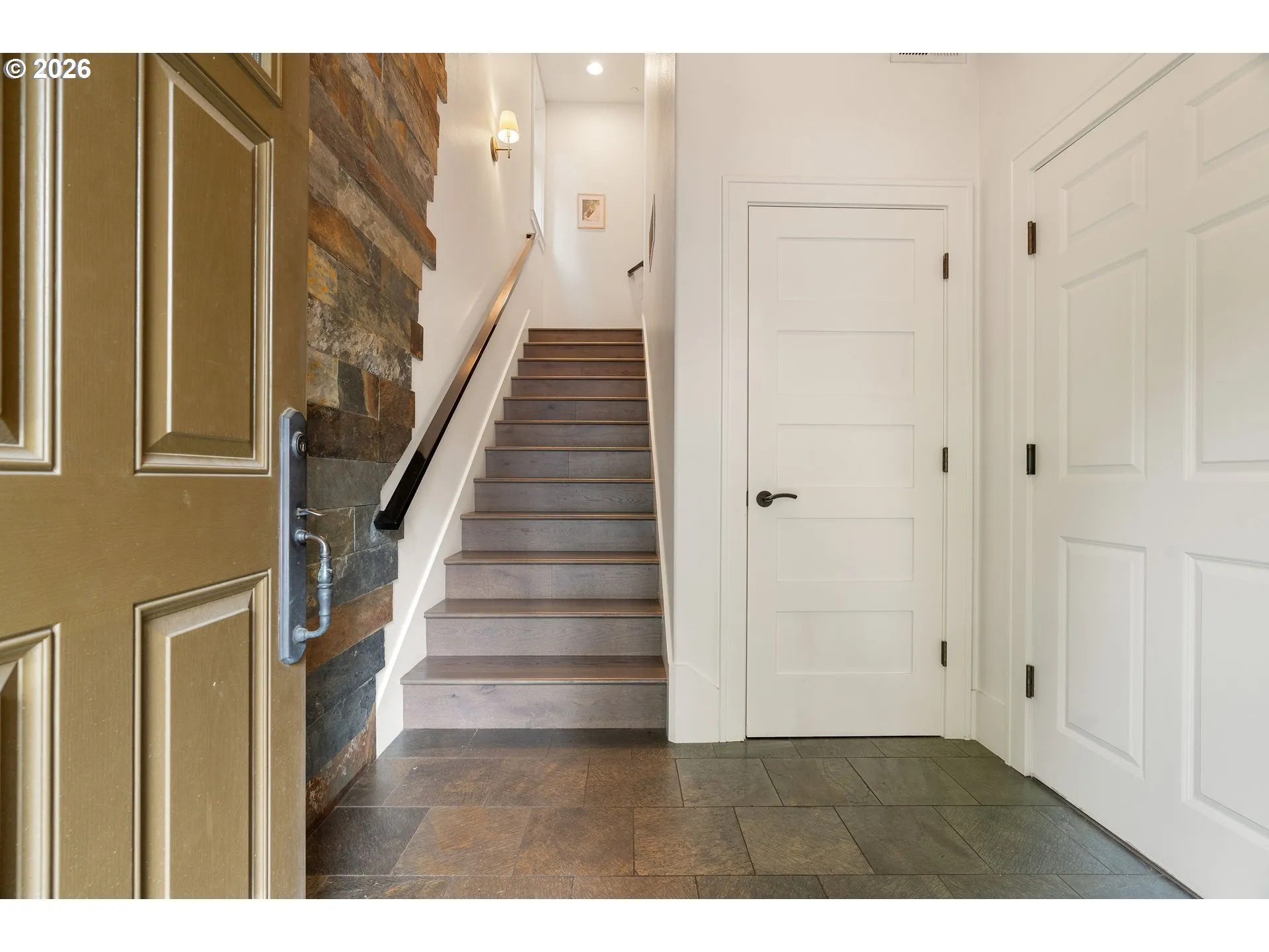 Entrance/Foyer