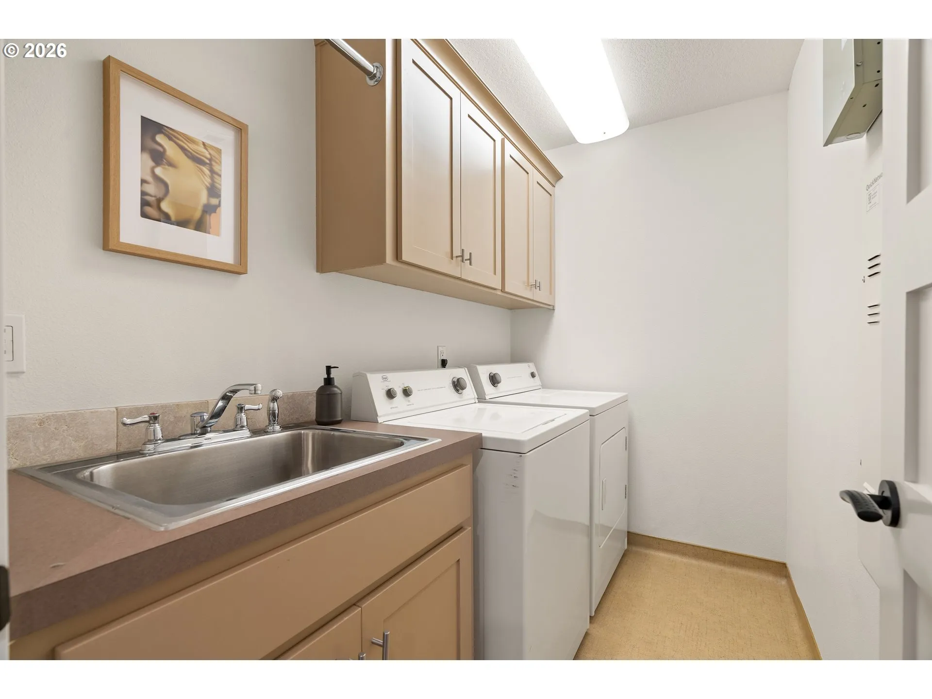 Laundry-Upper