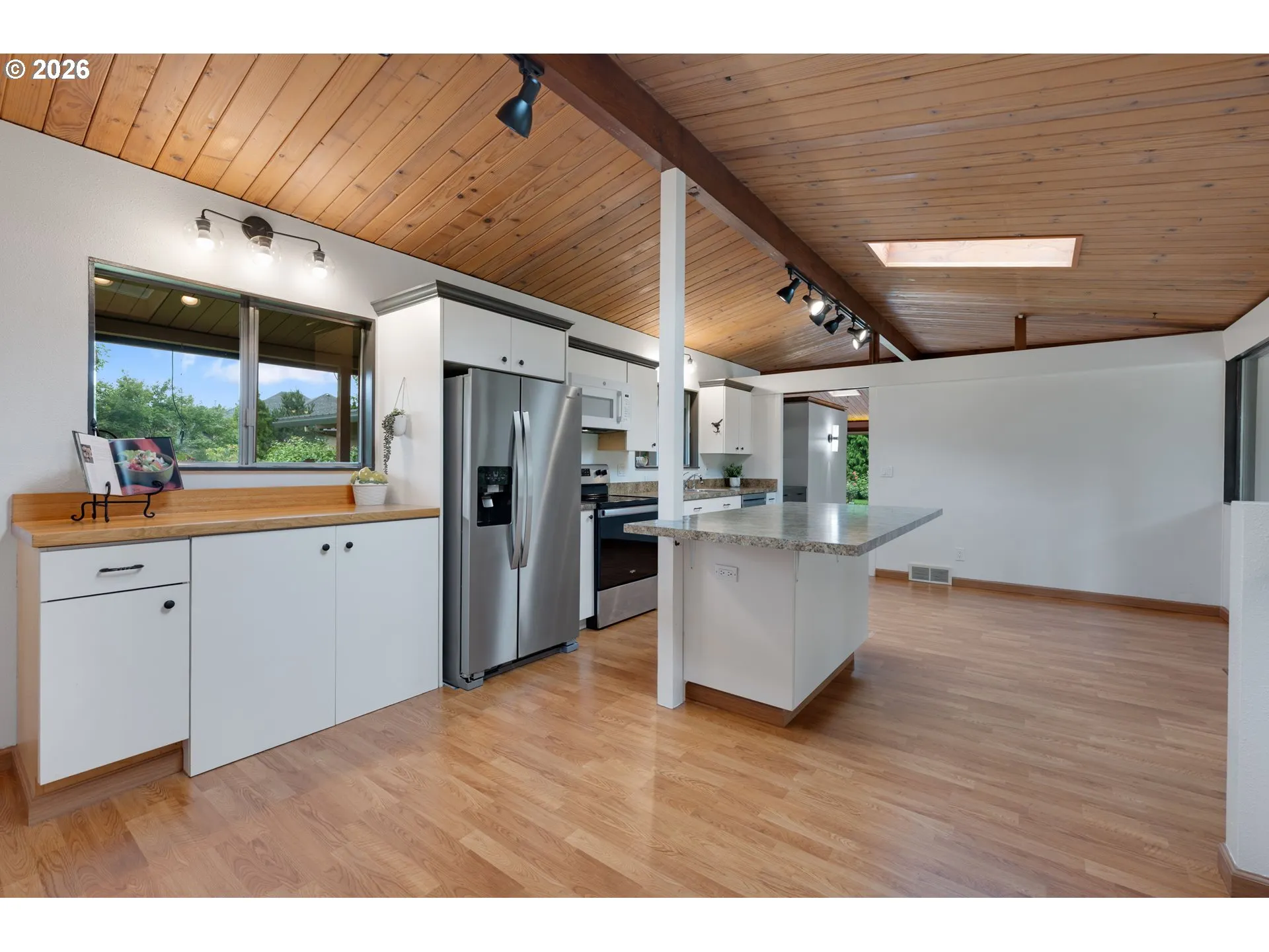 Kitchen-Island