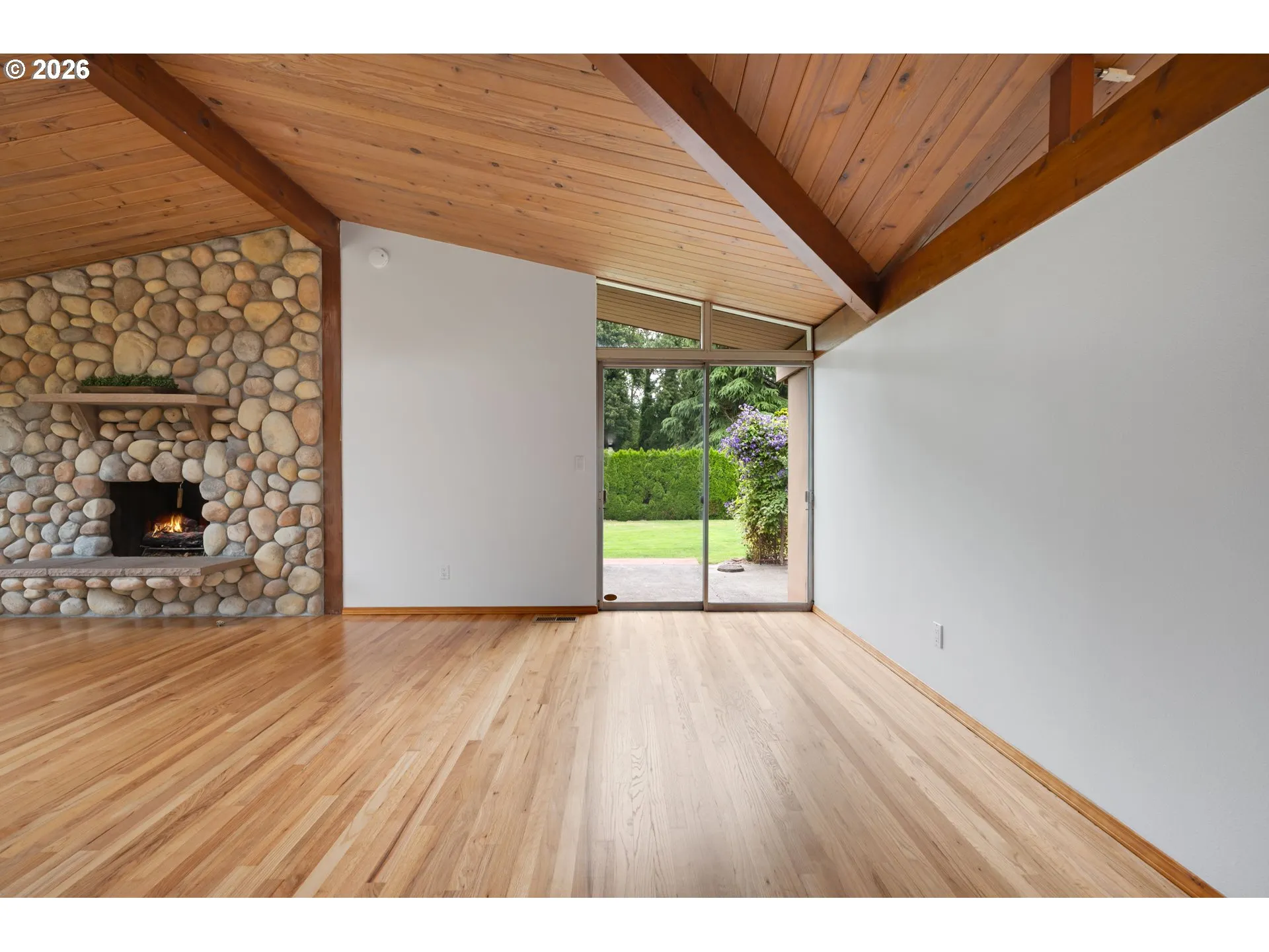 Dining Room-Vaulted Ceilings
