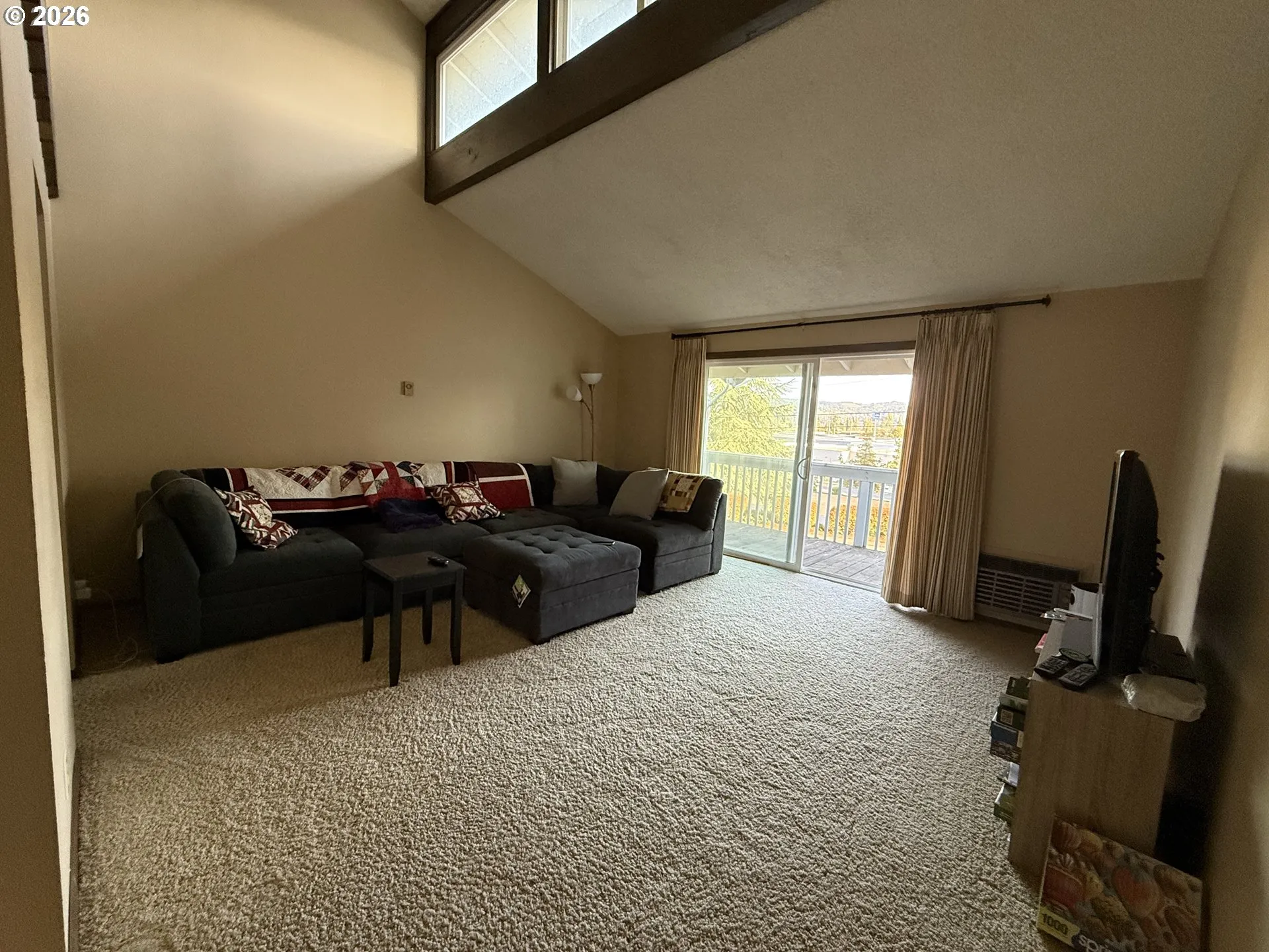 Living Room-Vaulted Ceilings