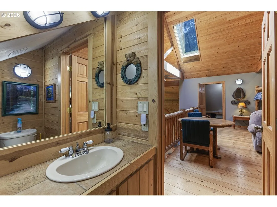Attached Bathroom #3-Jack and Jill