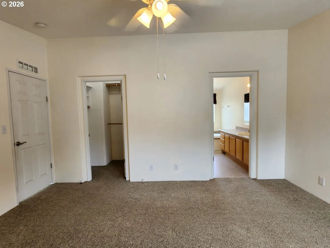 Bedroom, Owner's Suite-Walk-In Closet