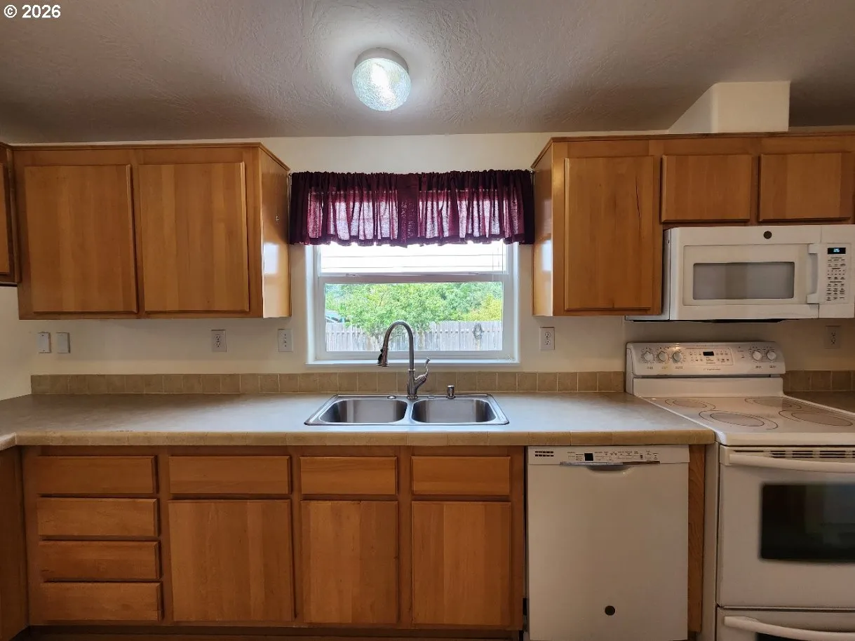 Kitchen-Oven