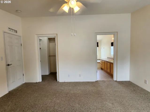 Bedroom, Owner's Suite-Walk-In Closet