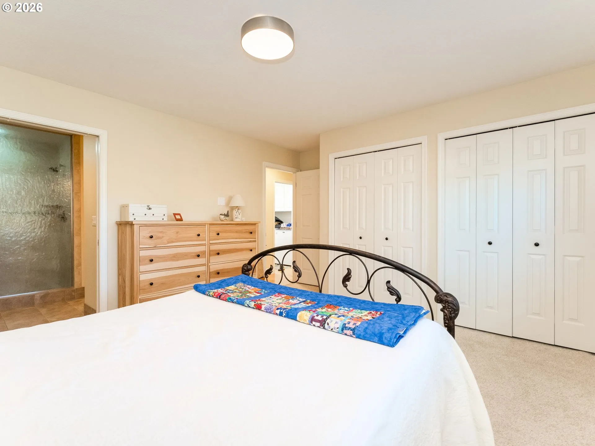 Bedroom, Primary