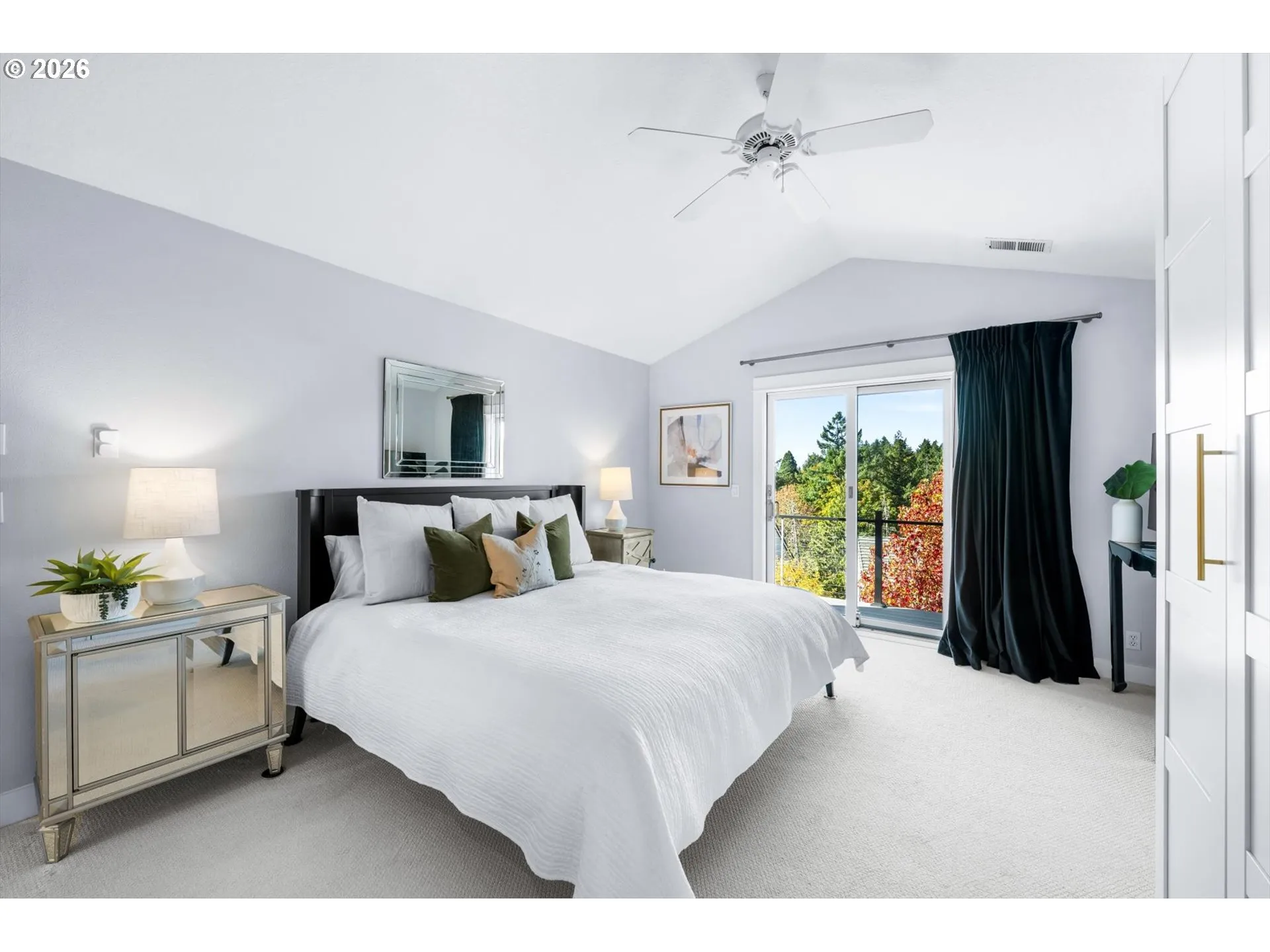 Primary Bedroom-Upper