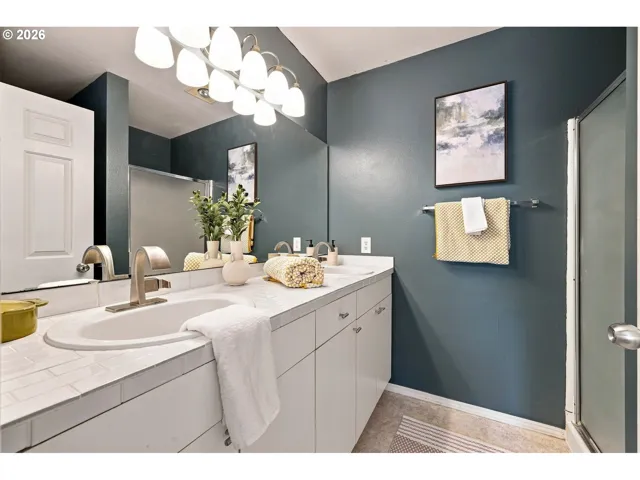 Owner's Suite Bathroom-Full Bathroom