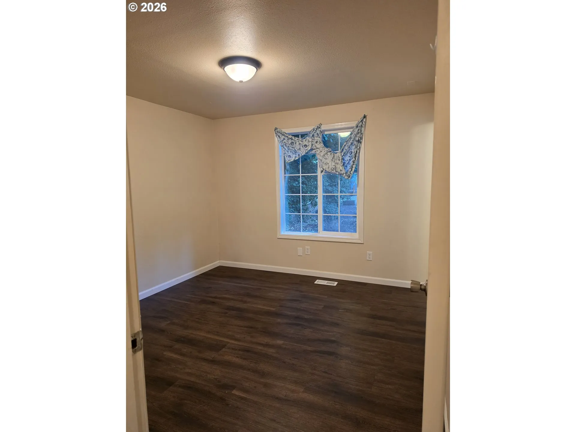 Primary Bedroom-Attached Bathroom