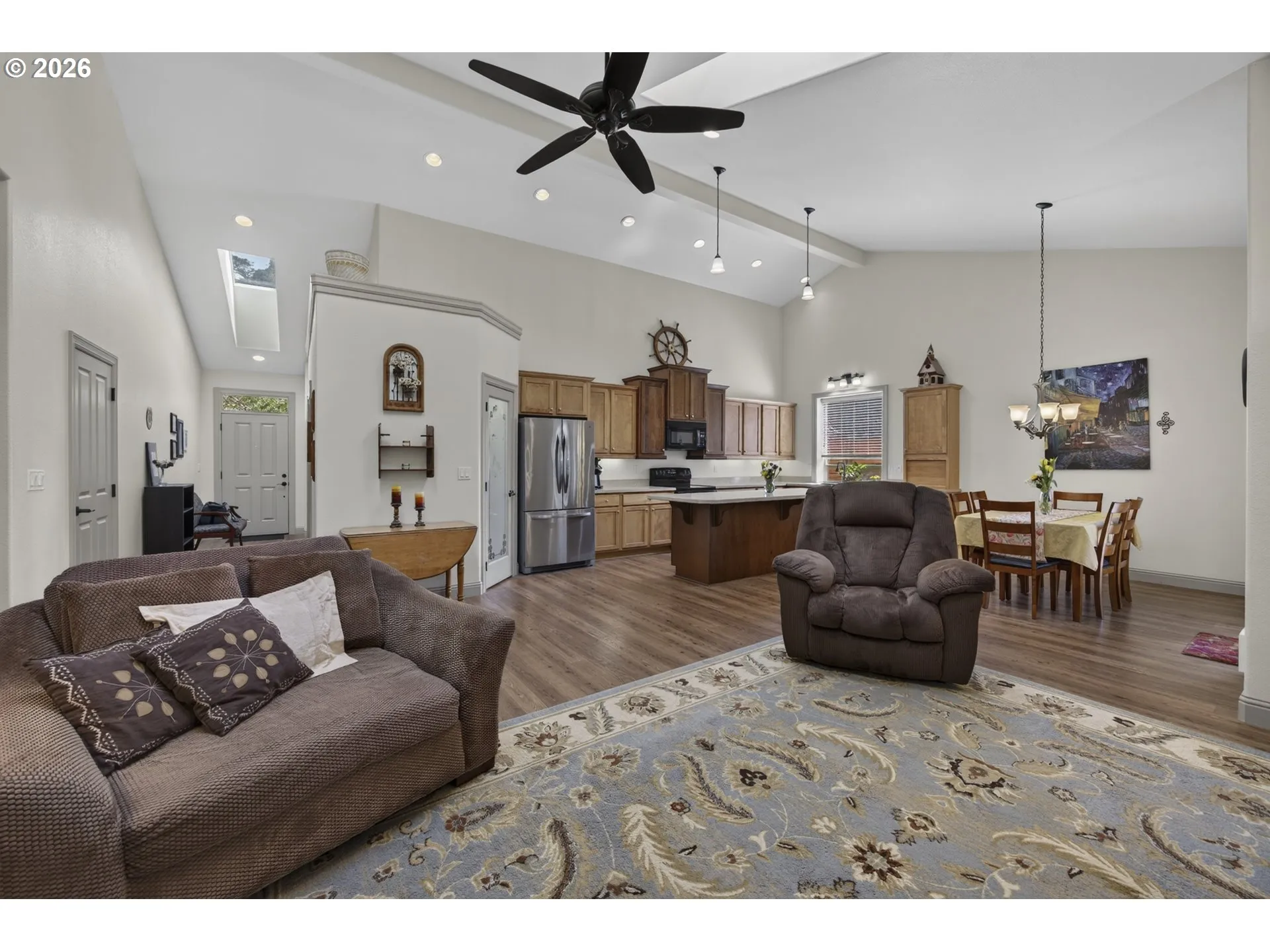 Dining Room-Vaulted Ceilings