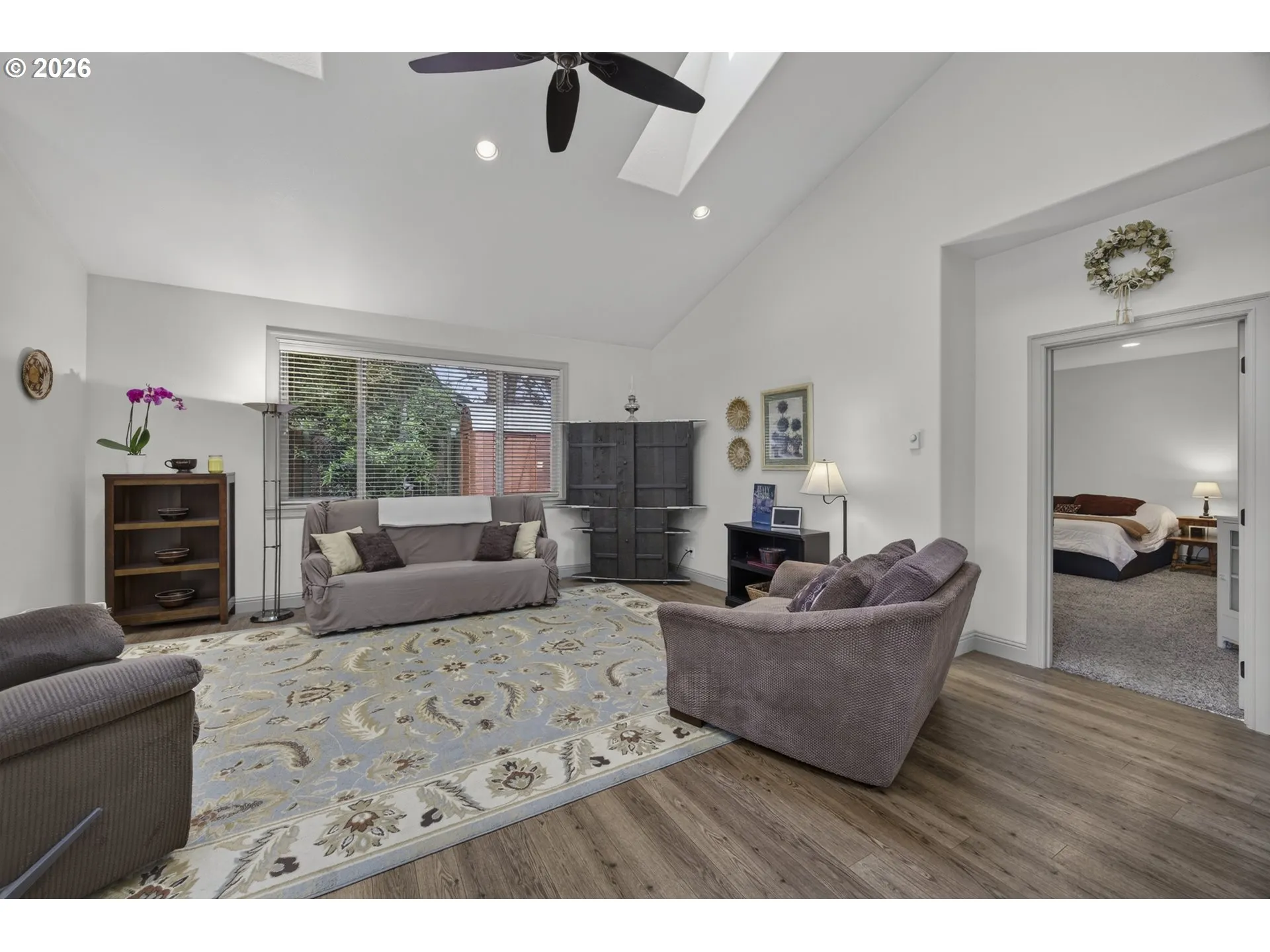 Living Room-Vaulted Ceilings