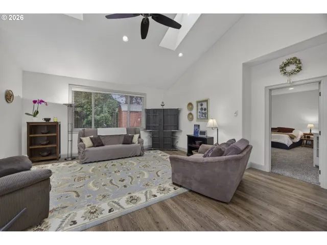 Living Room-Vaulted Ceilings