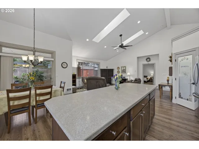 Kitchen-Island