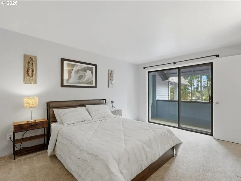 Primary Bedroom-Upper