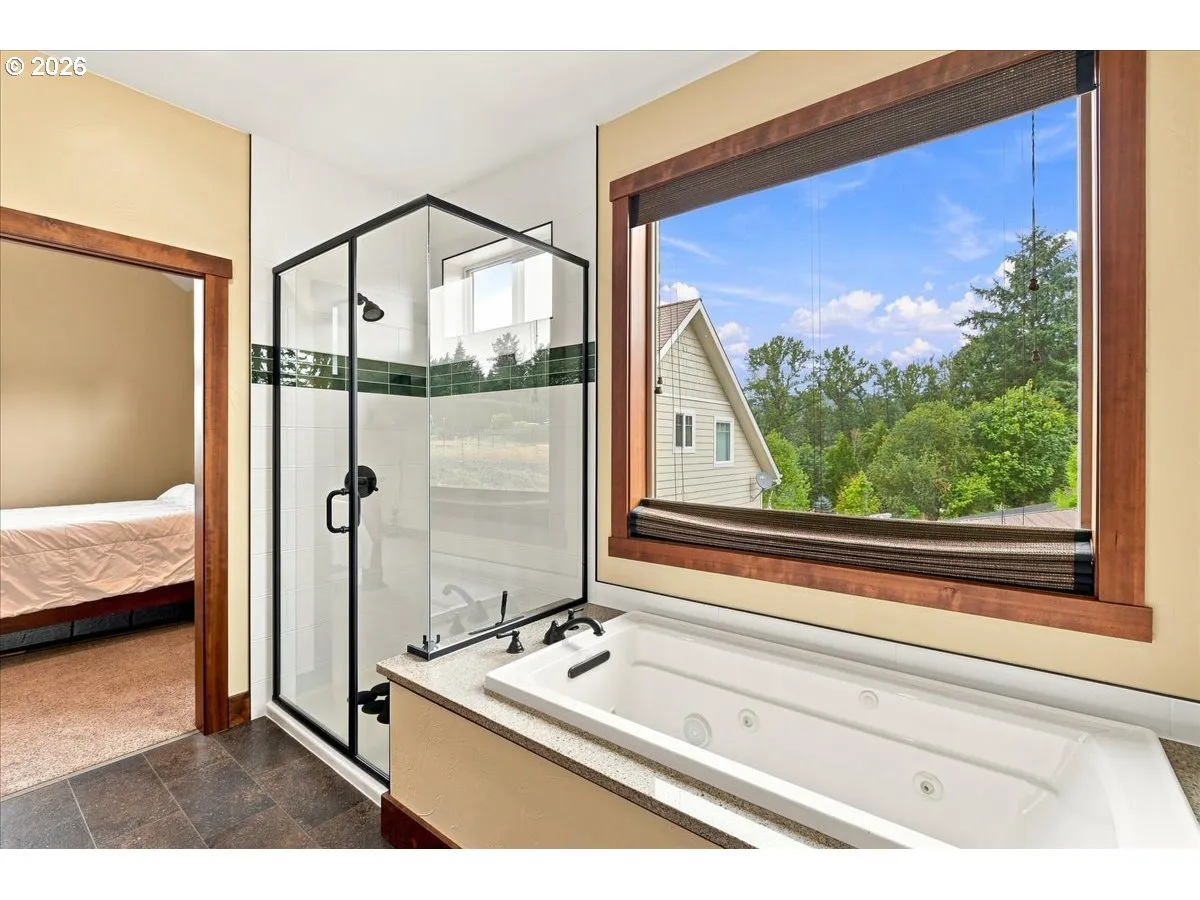 Owner's Suite Bathroom-Garden Tub
