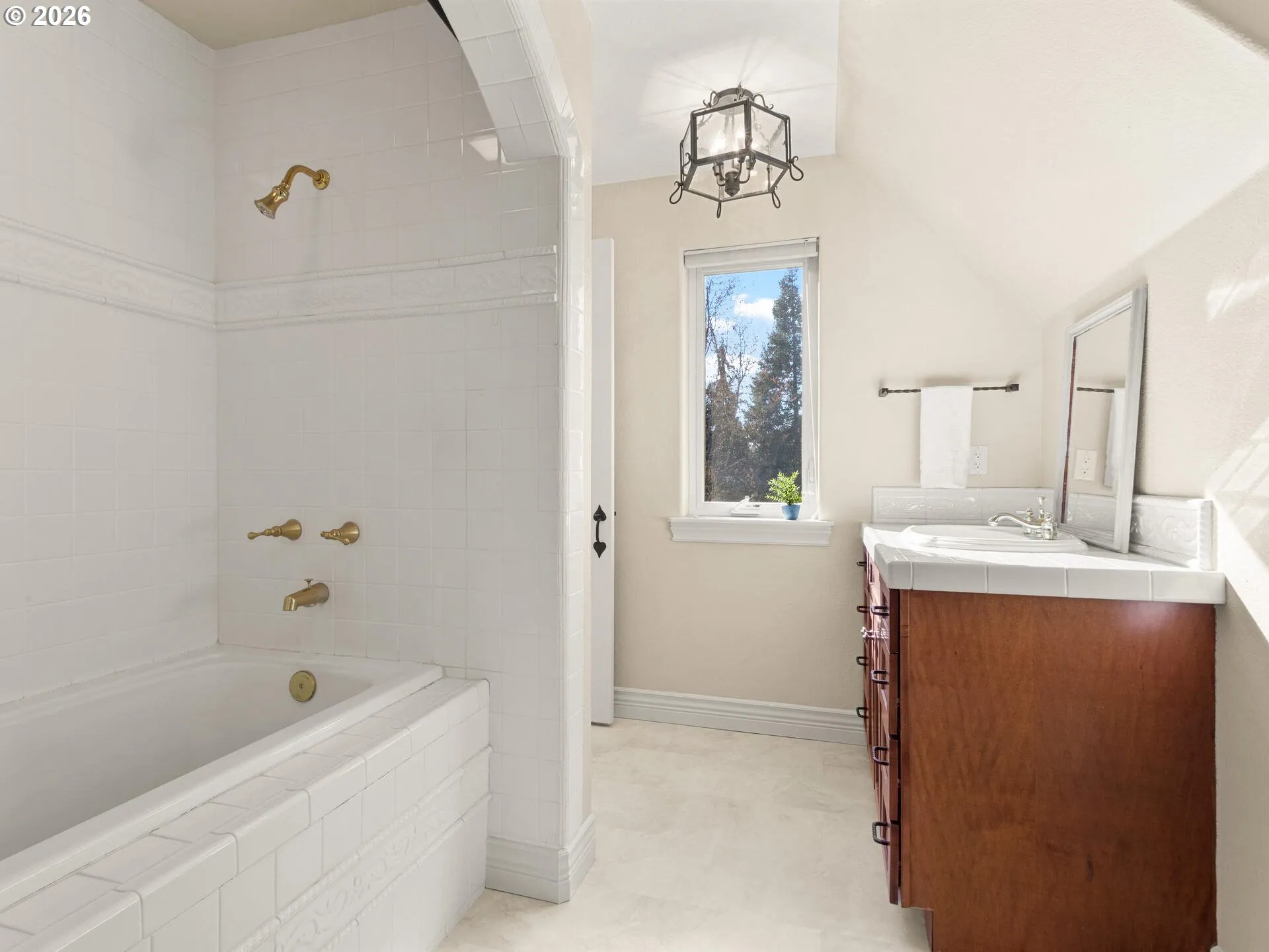 Bathroom, Attached-Upper