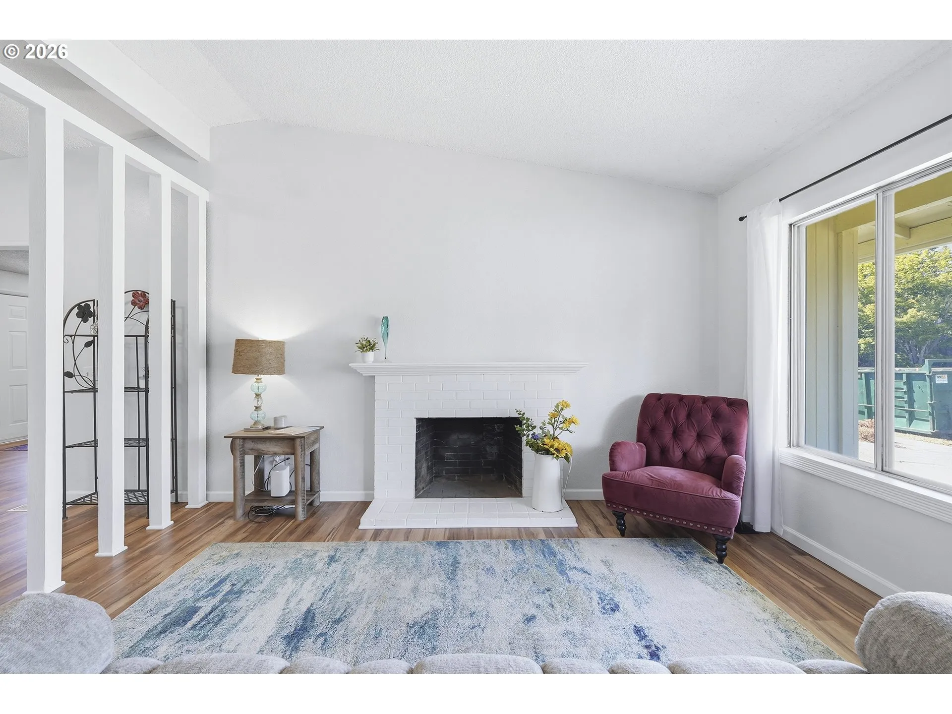 Living Room-Fireplace