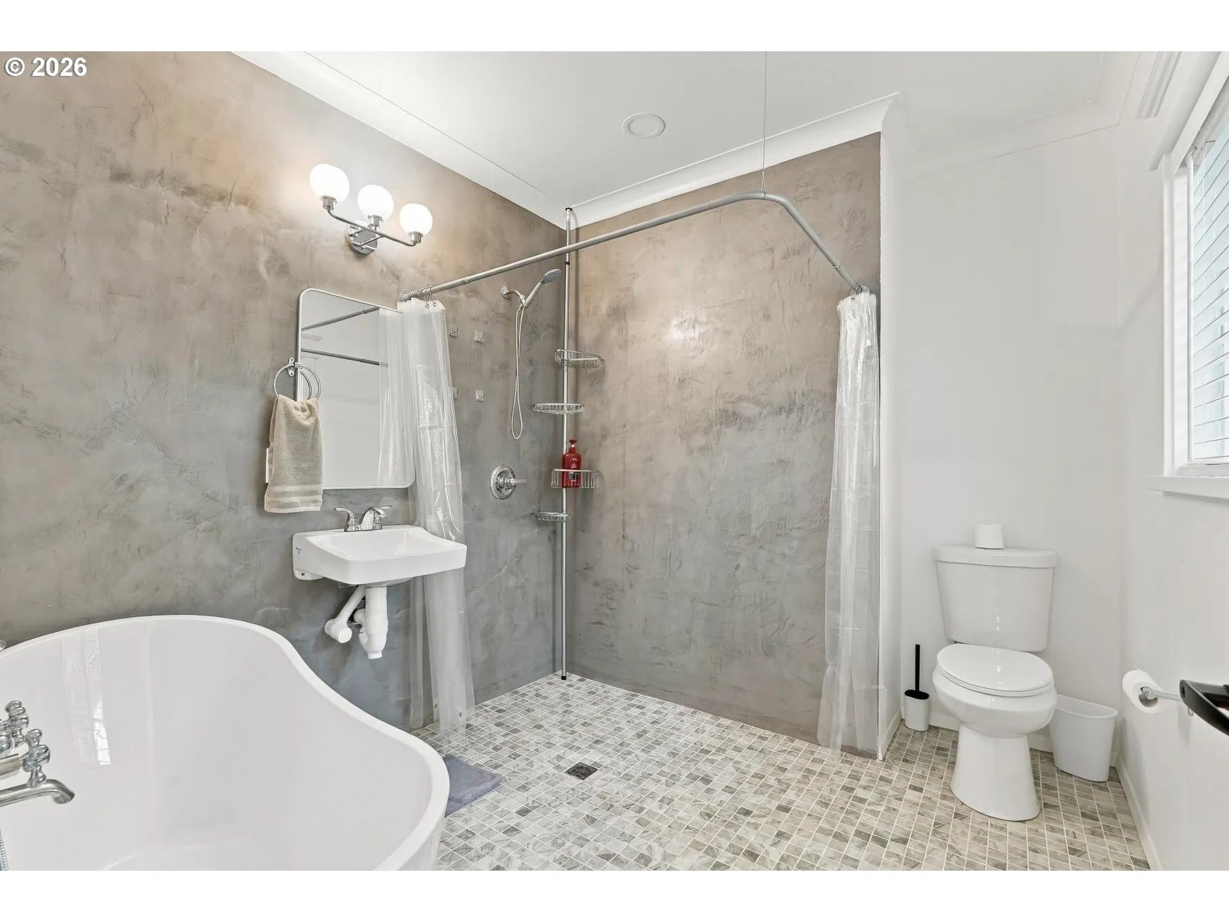 Bathroom-Walk in Shower