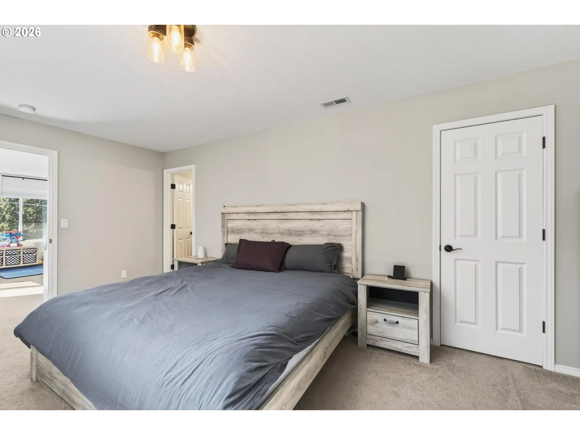 Bedroom, Primary