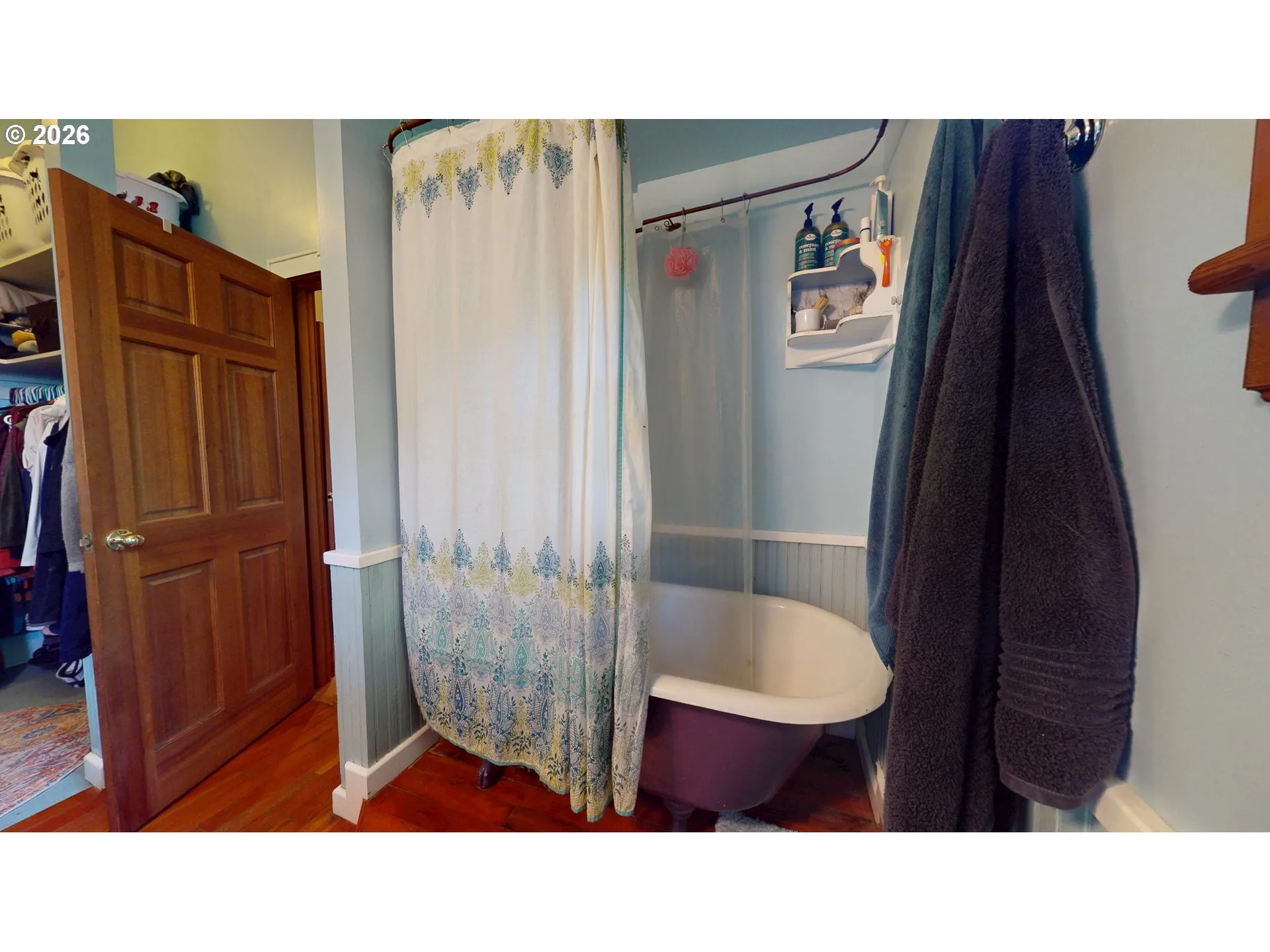 Primary Bedroom-Attached Bathroom