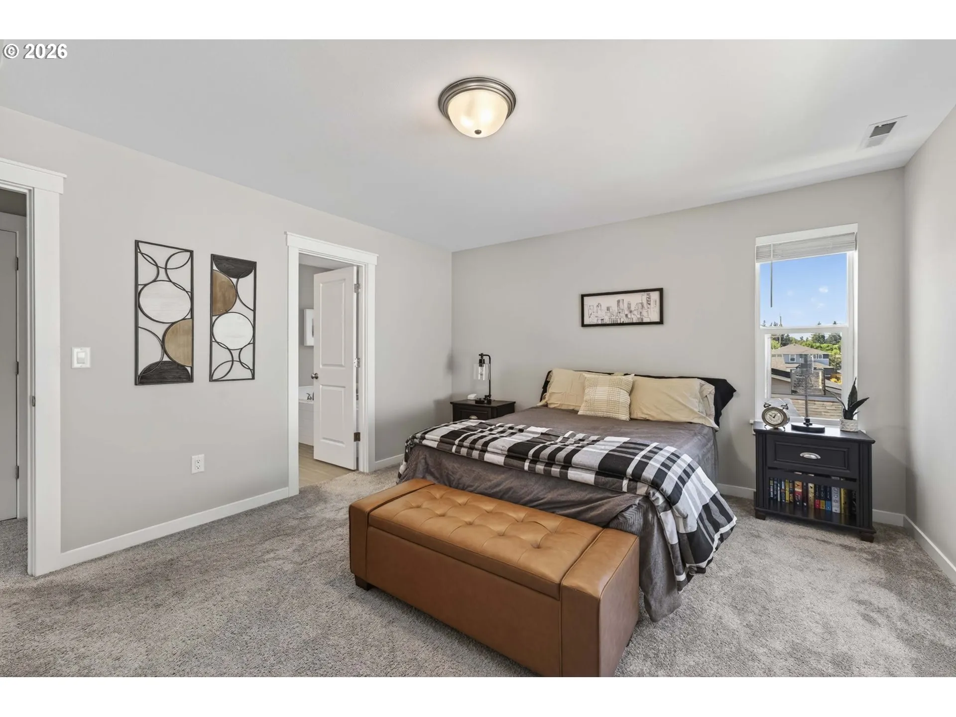 Bedroom, Primary