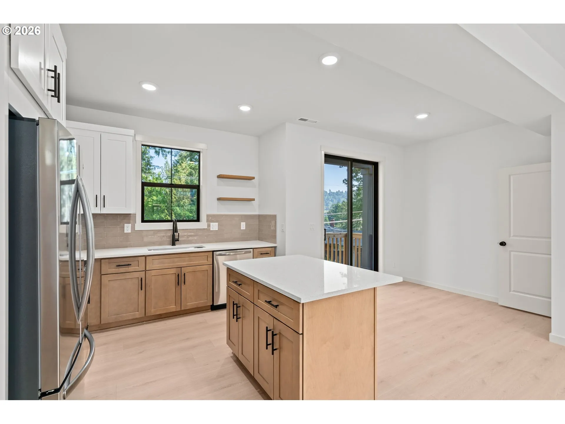 Kitchen/Dining Room-Island