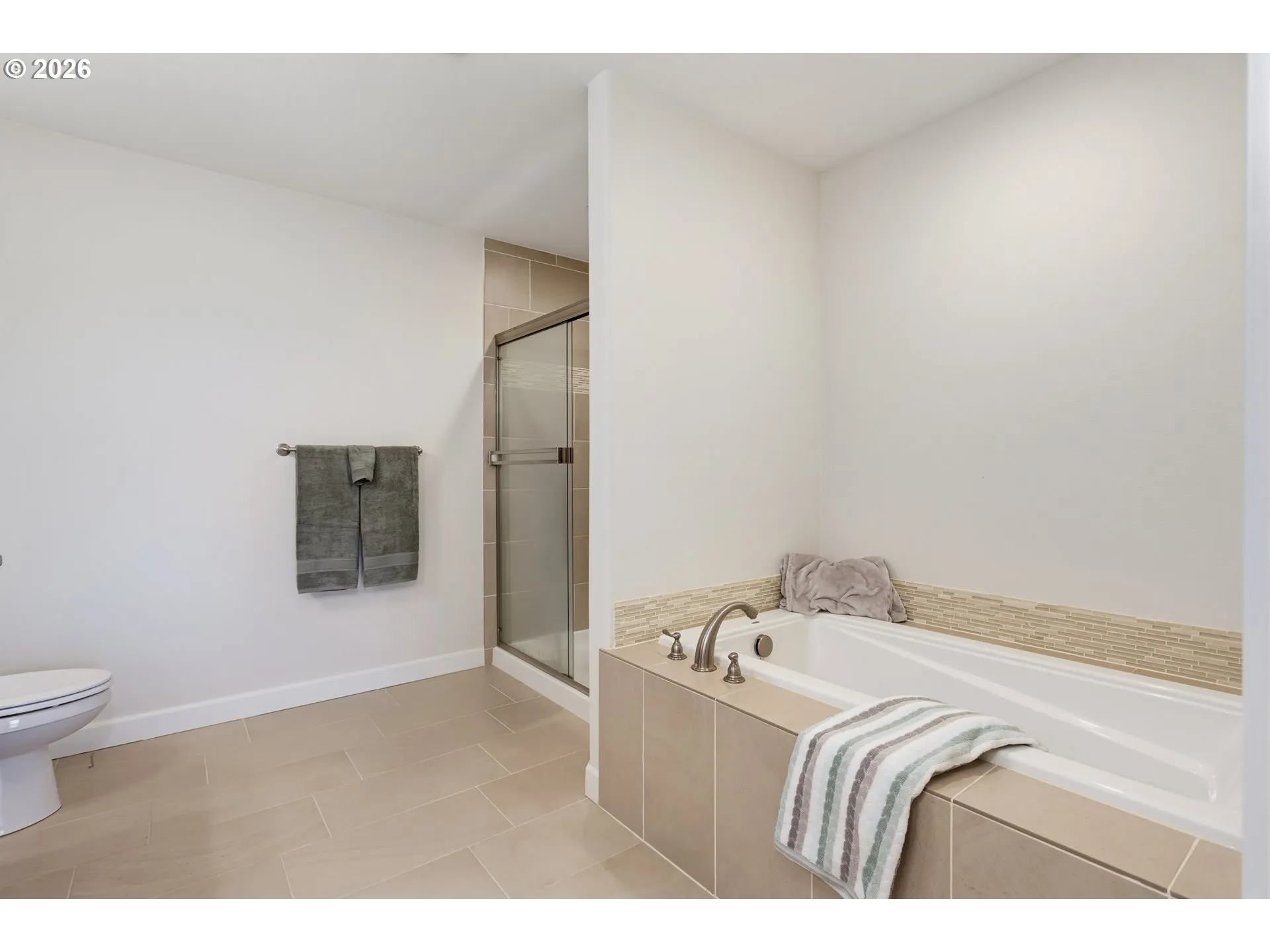 Bedroom, Primary