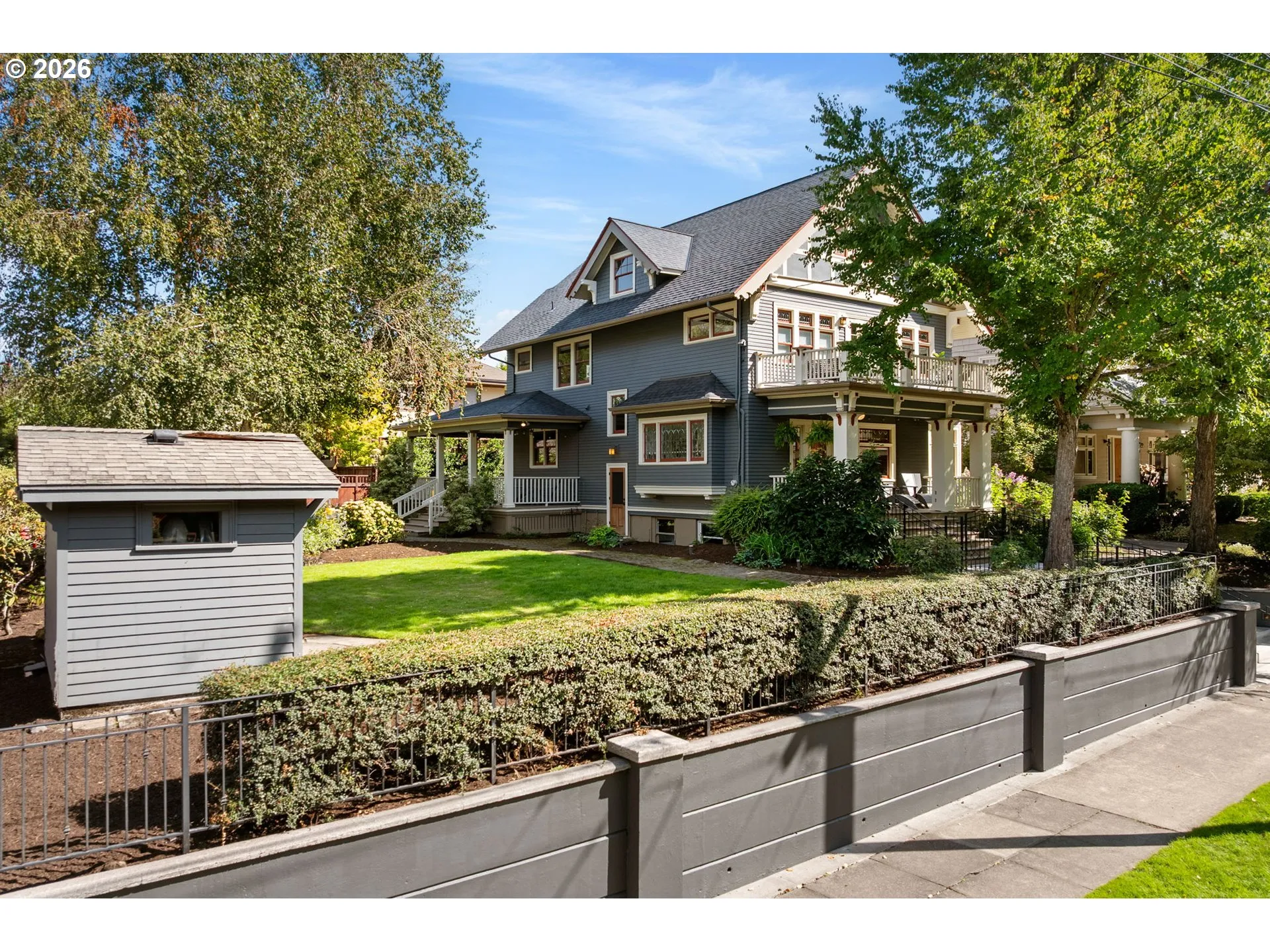 Front Yard-Fenced