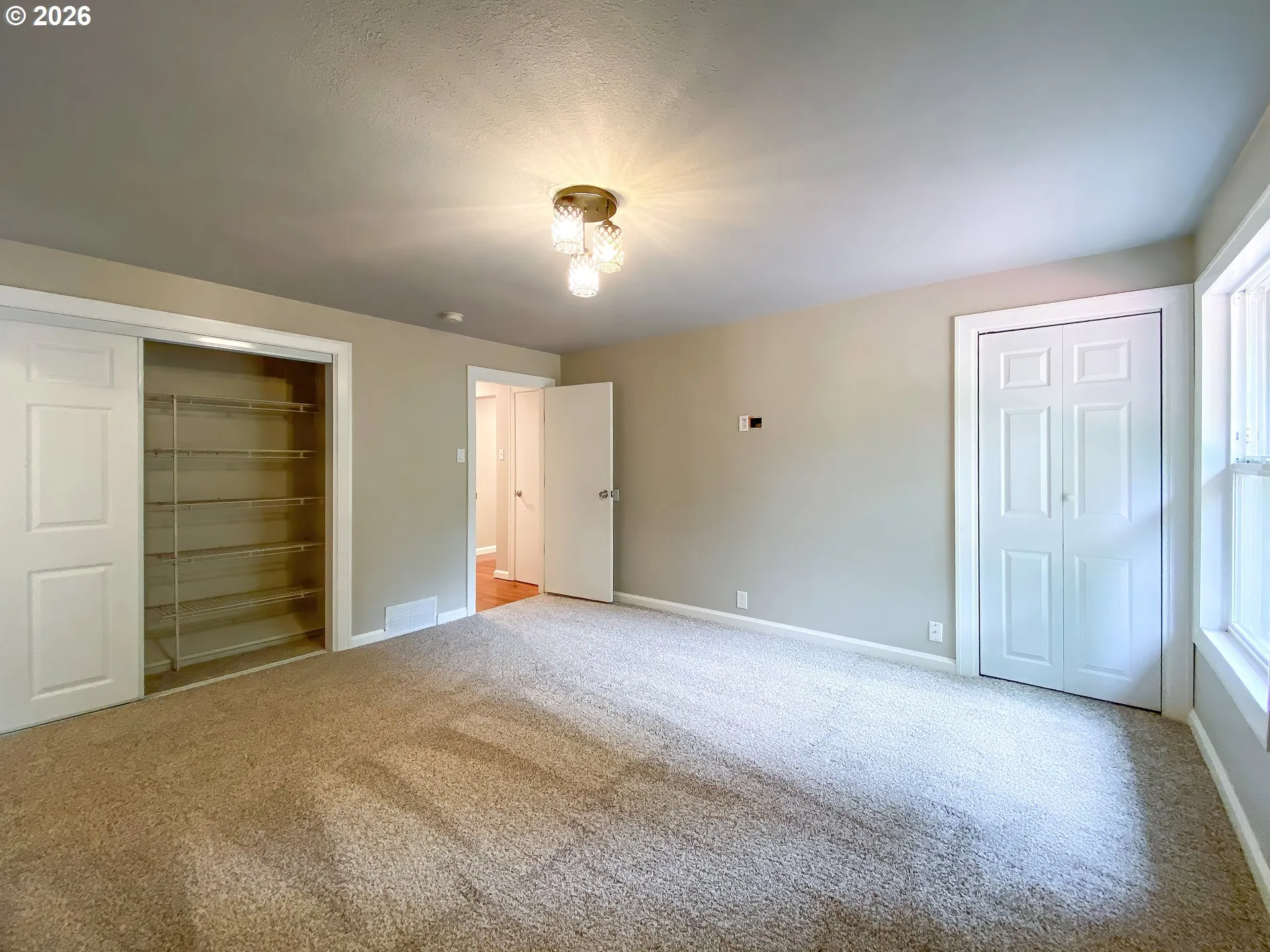 Bedroom, Owner's Suite-Main
