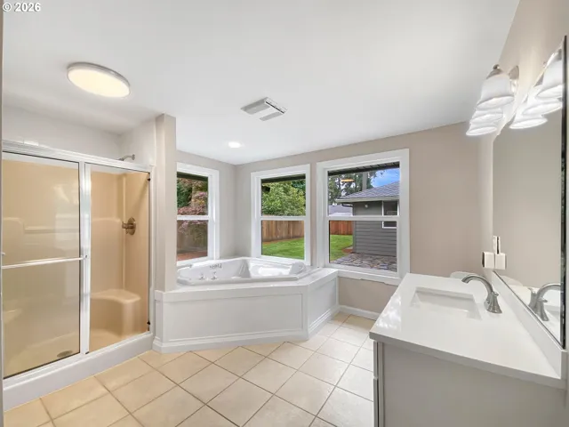 Bathroom, Attached