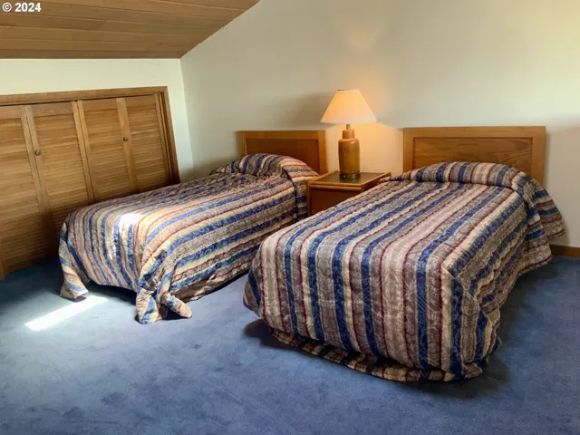 Bedroom-Upper