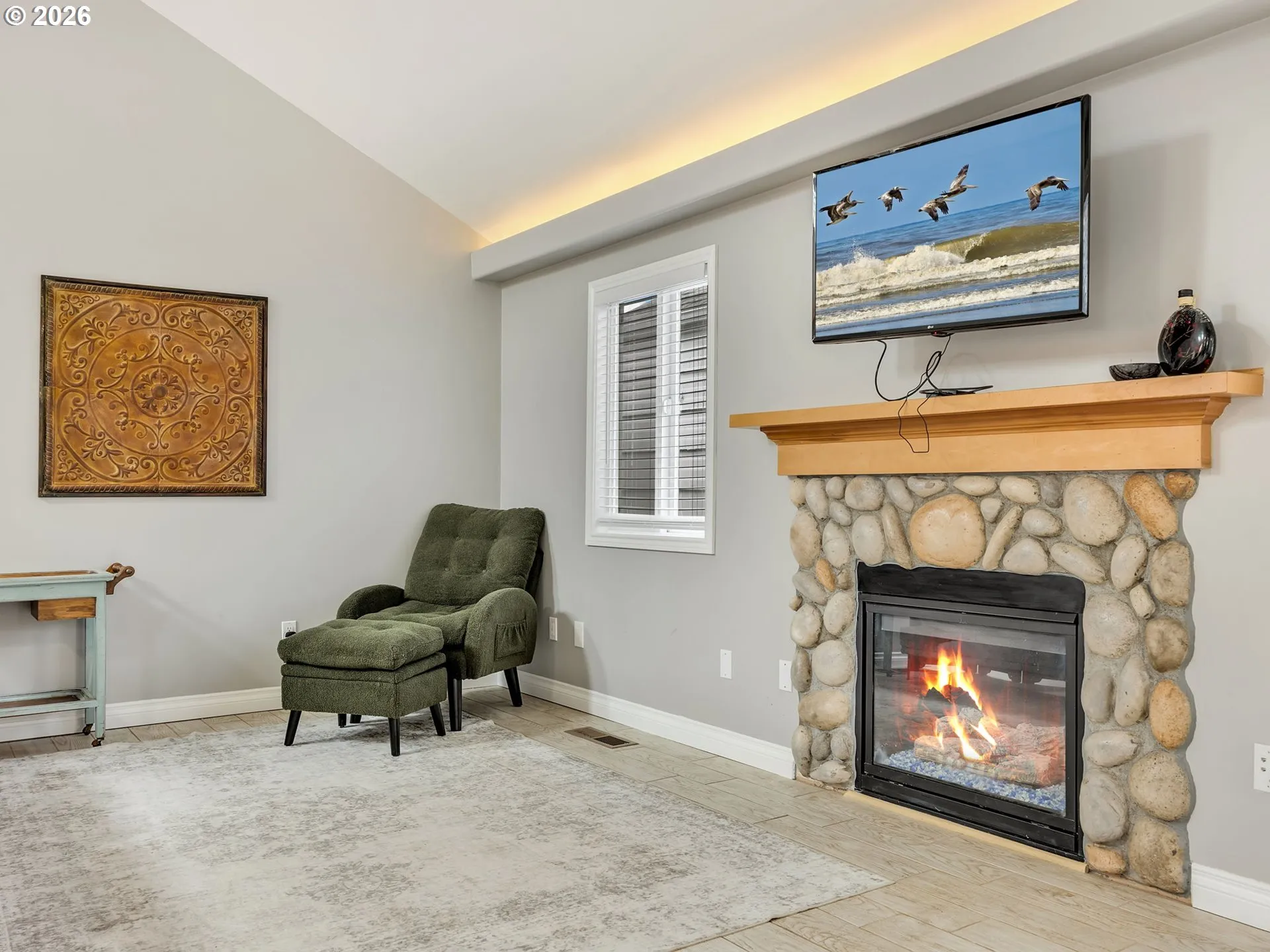 Living Room-Fireplace