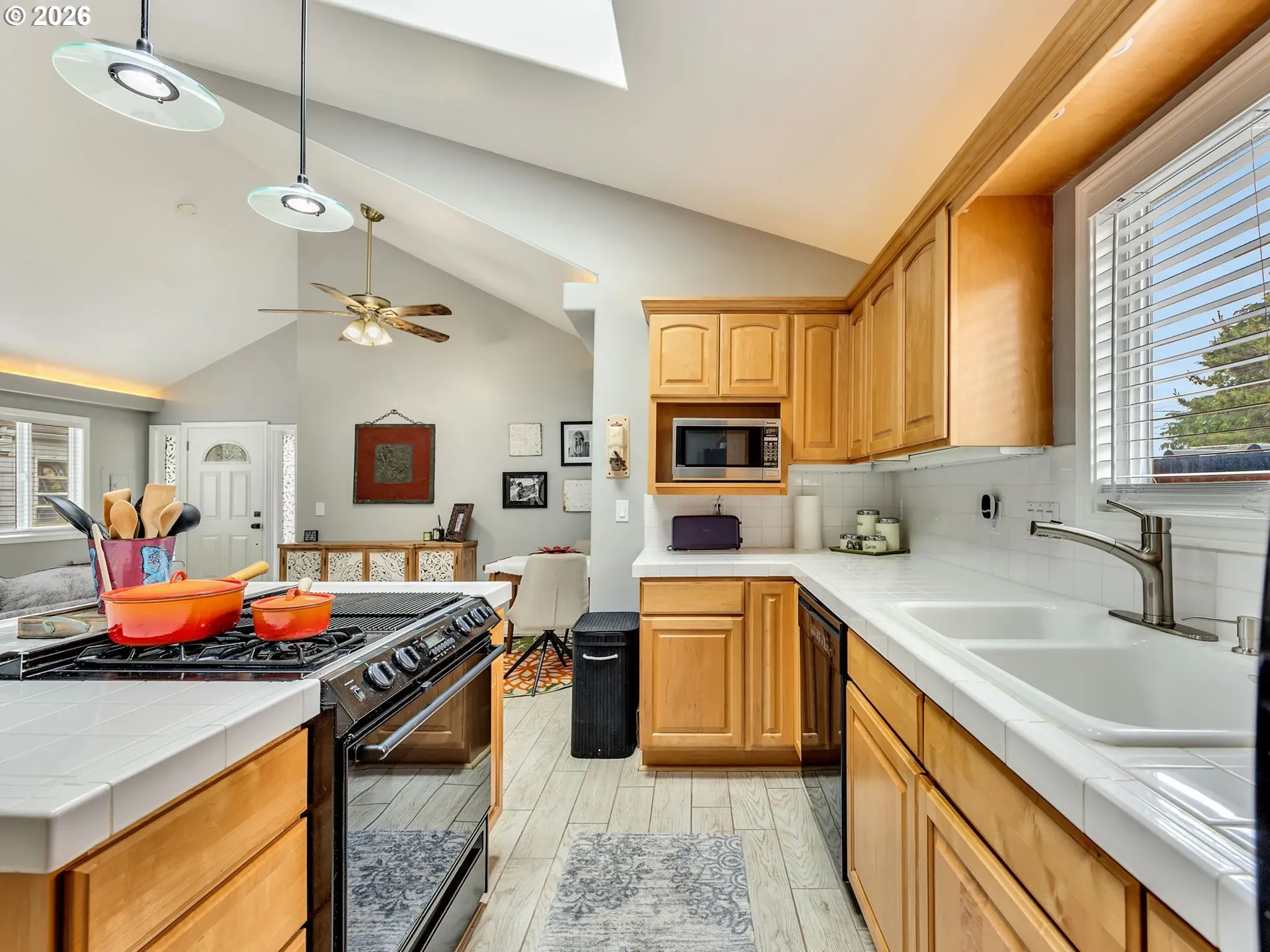Kitchen-Cooking Island