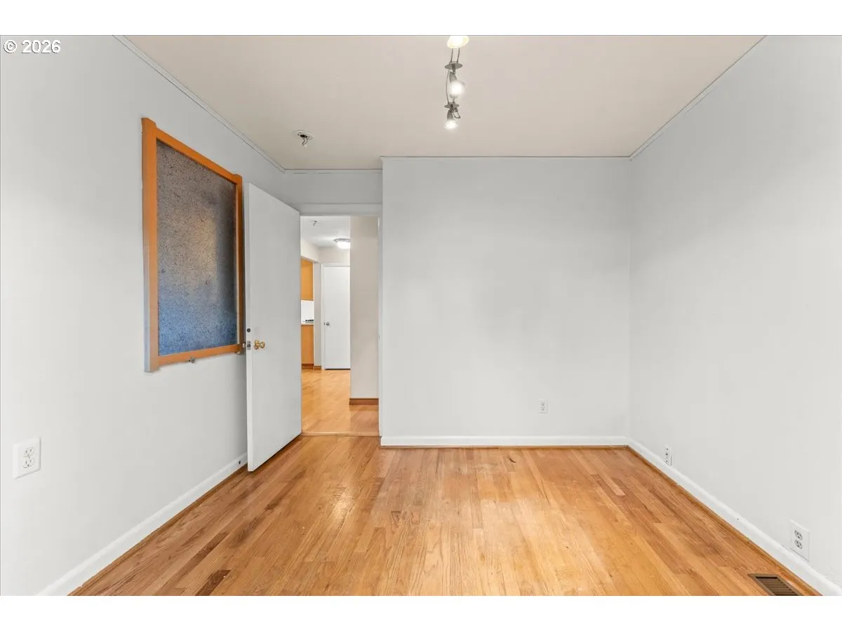 Bedroom-Main