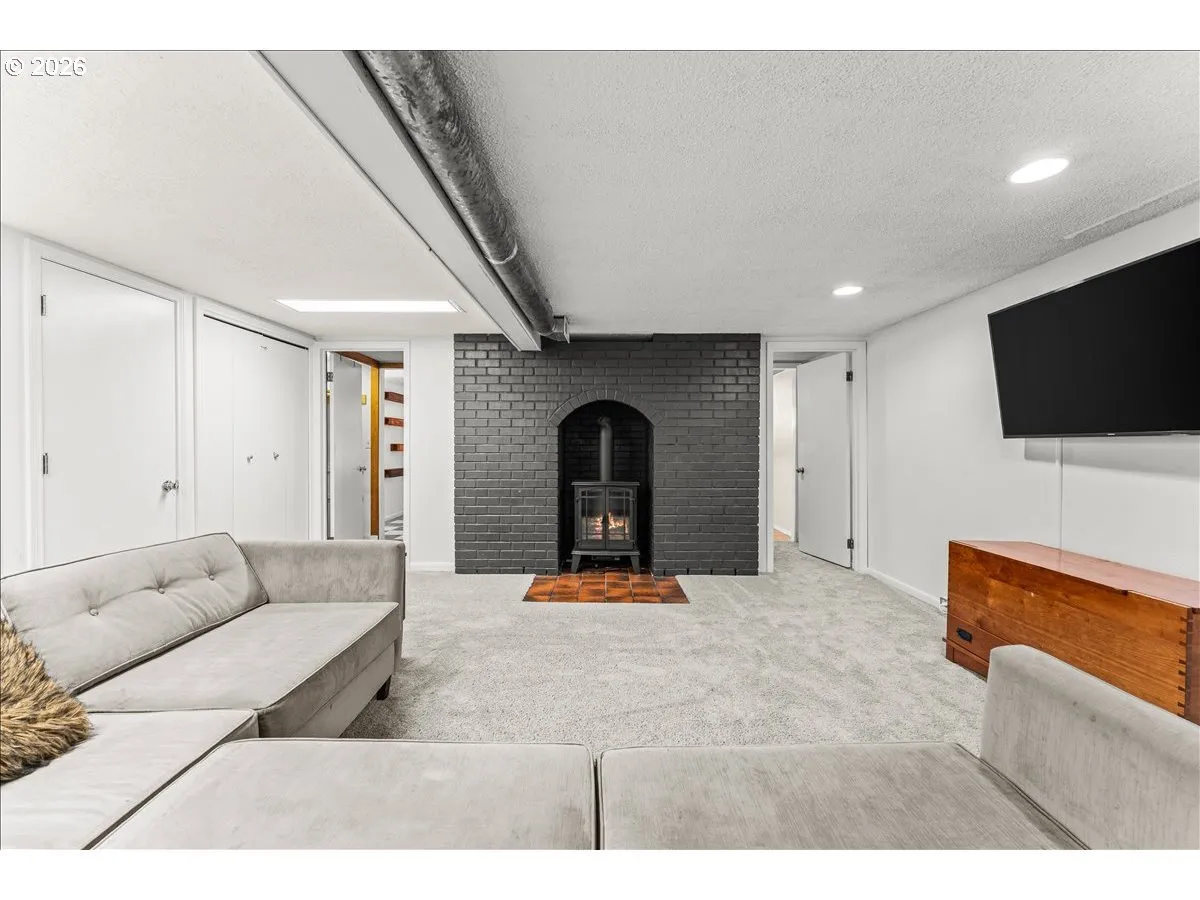 Family Room-Lower