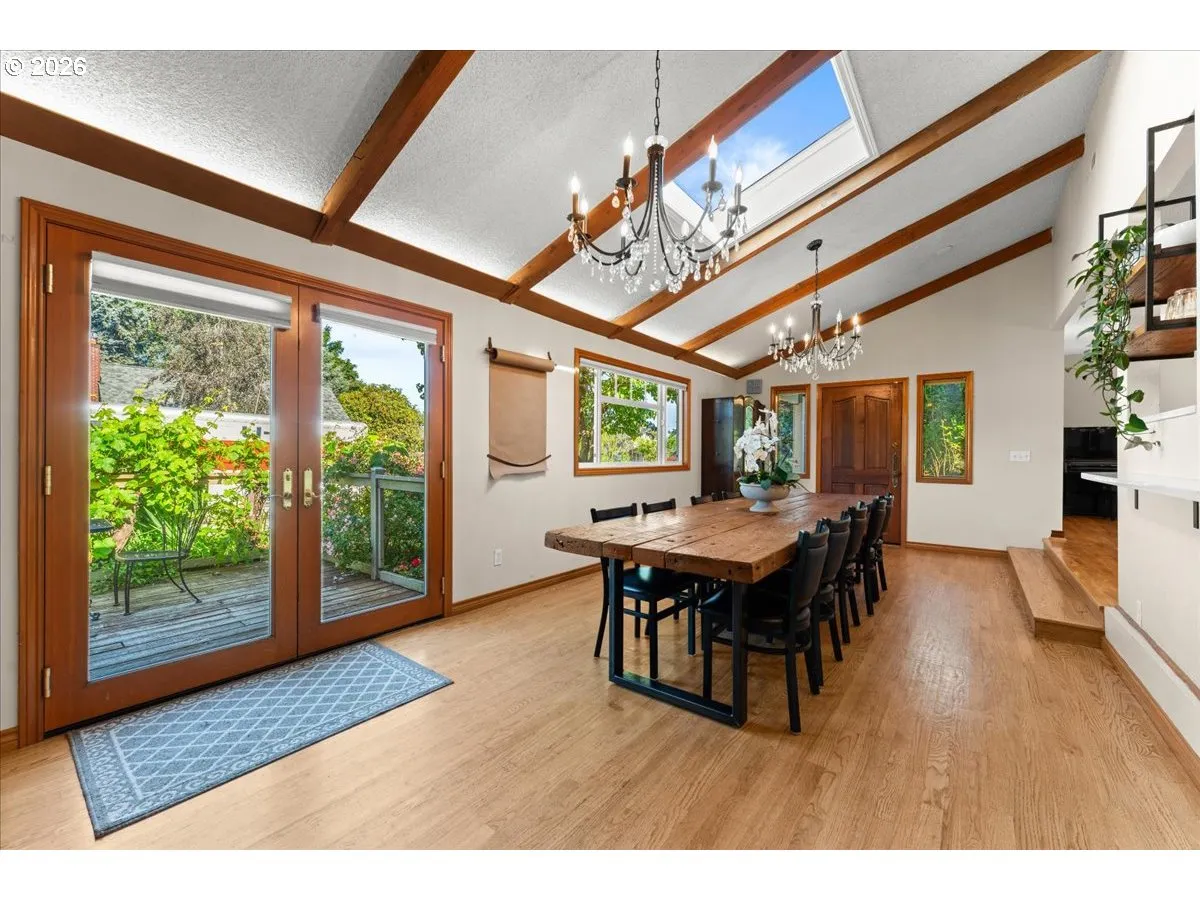 Dining Room-Vaulted Ceilings